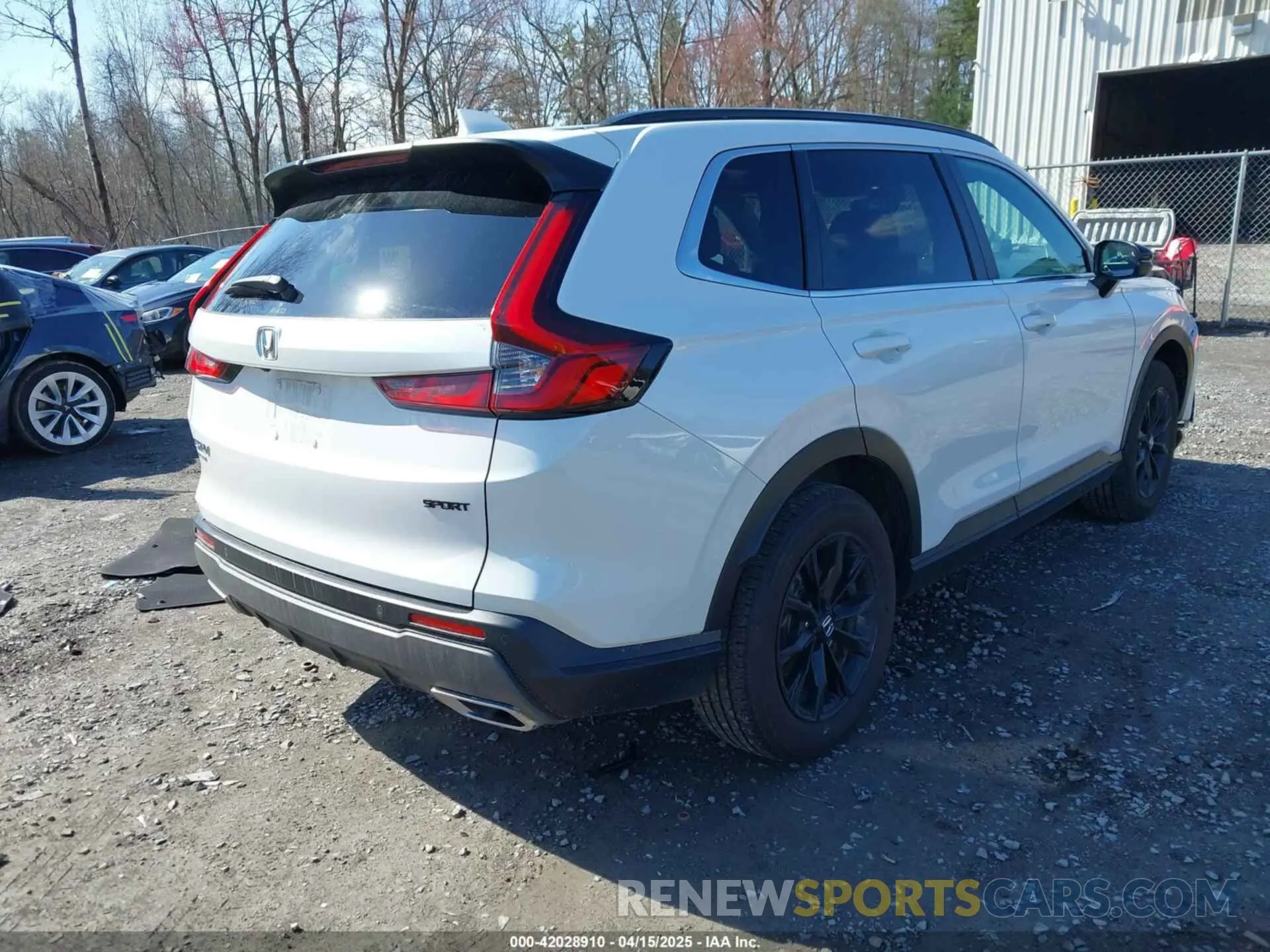 4 Photograph of a damaged car 2HKRS6H89RH810368 HONDA CR-V HYBRID 2024