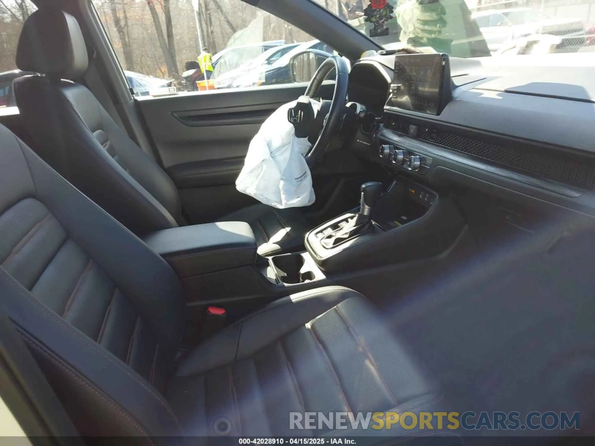 5 Photograph of a damaged car 2HKRS6H89RH810368 HONDA CR-V HYBRID 2024