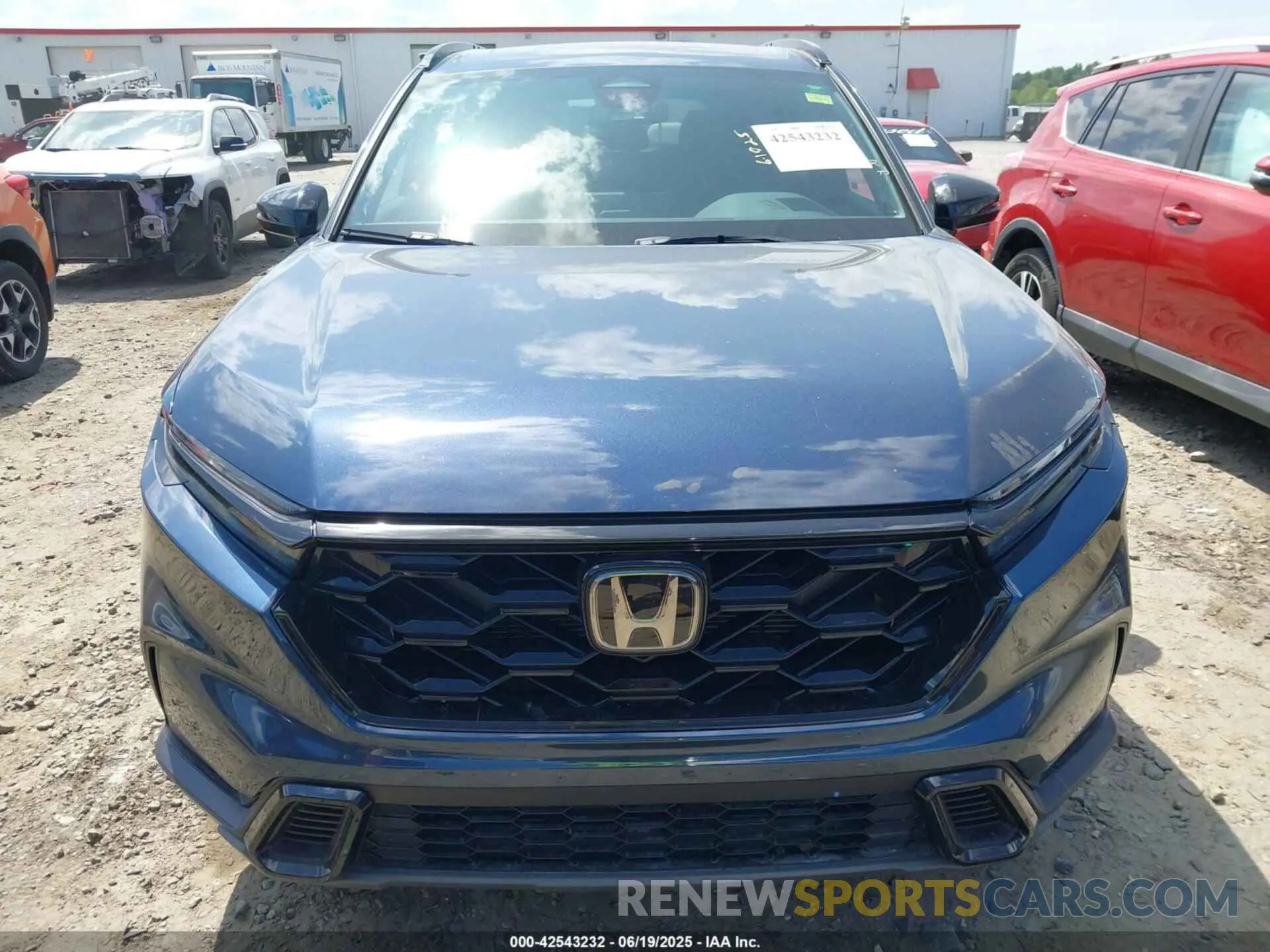 12 Photograph of a damaged car 5J6RS5H58RL004799 HONDA CR-V HYBRID 2024