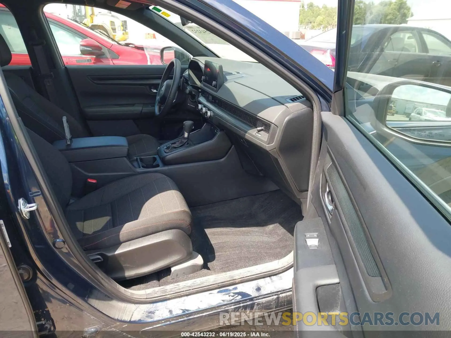 5 Photograph of a damaged car 5J6RS5H58RL004799 HONDA CR-V HYBRID 2024