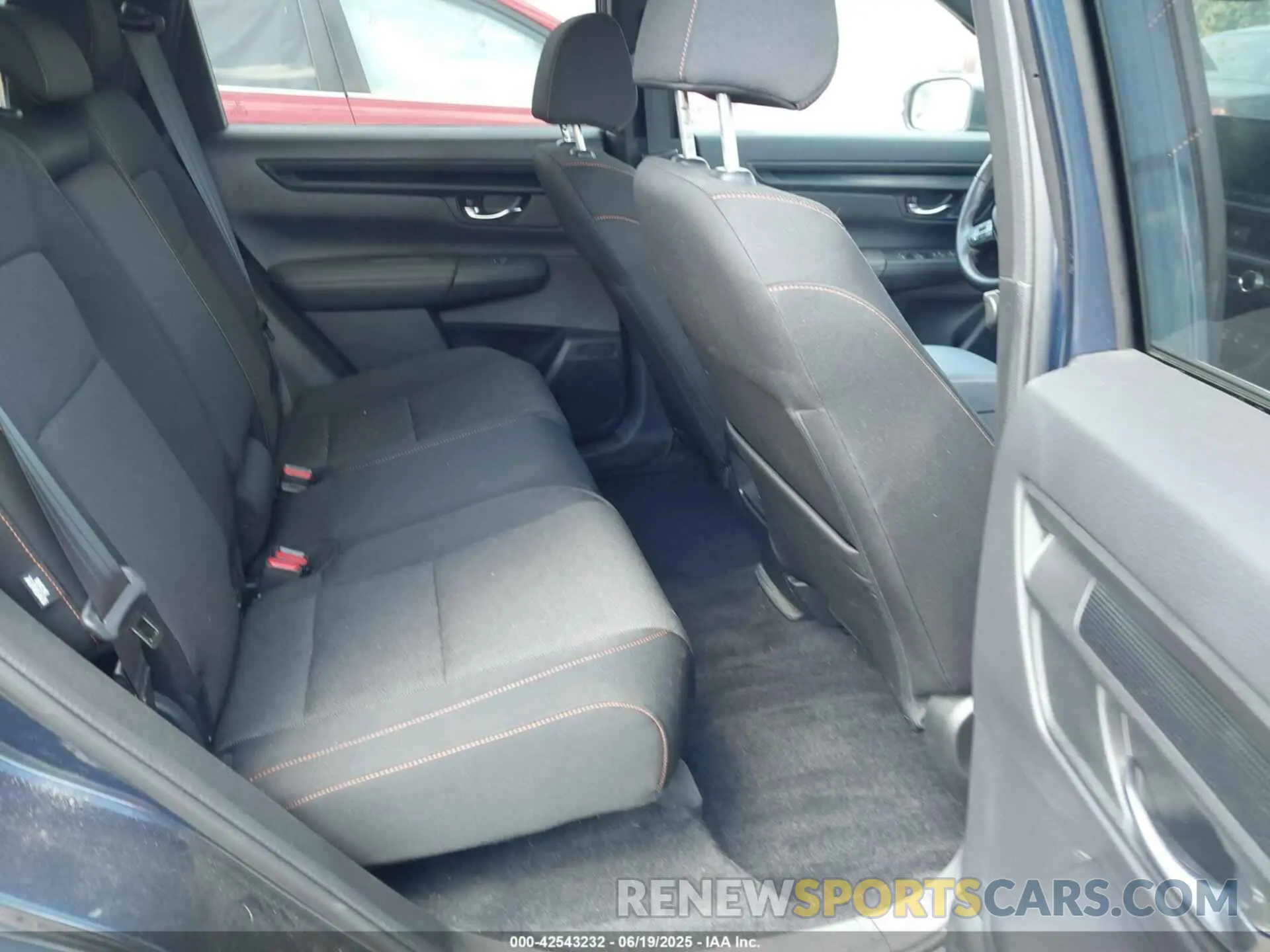 8 Photograph of a damaged car 5J6RS5H58RL004799 HONDA CR-V HYBRID 2024
