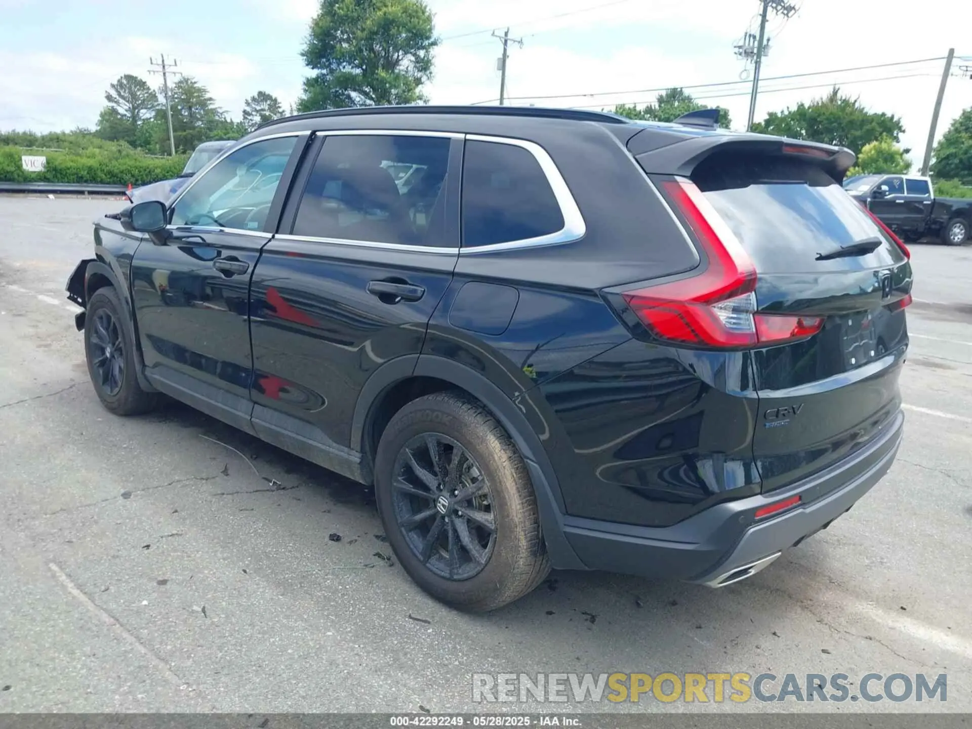 3 Photograph of a damaged car 5J6RS5H82RL000984 HONDA CR-V HYBRID 2024