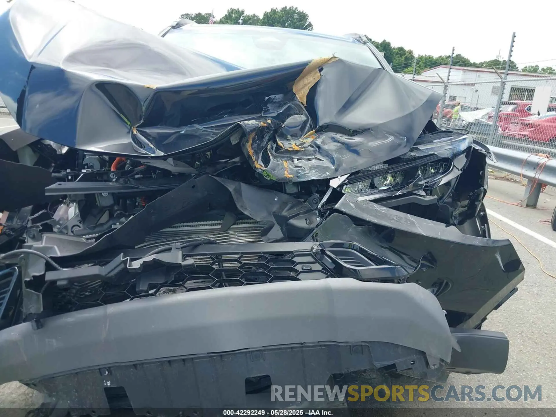 6 Photograph of a damaged car 5J6RS5H82RL000984 HONDA CR-V HYBRID 2024