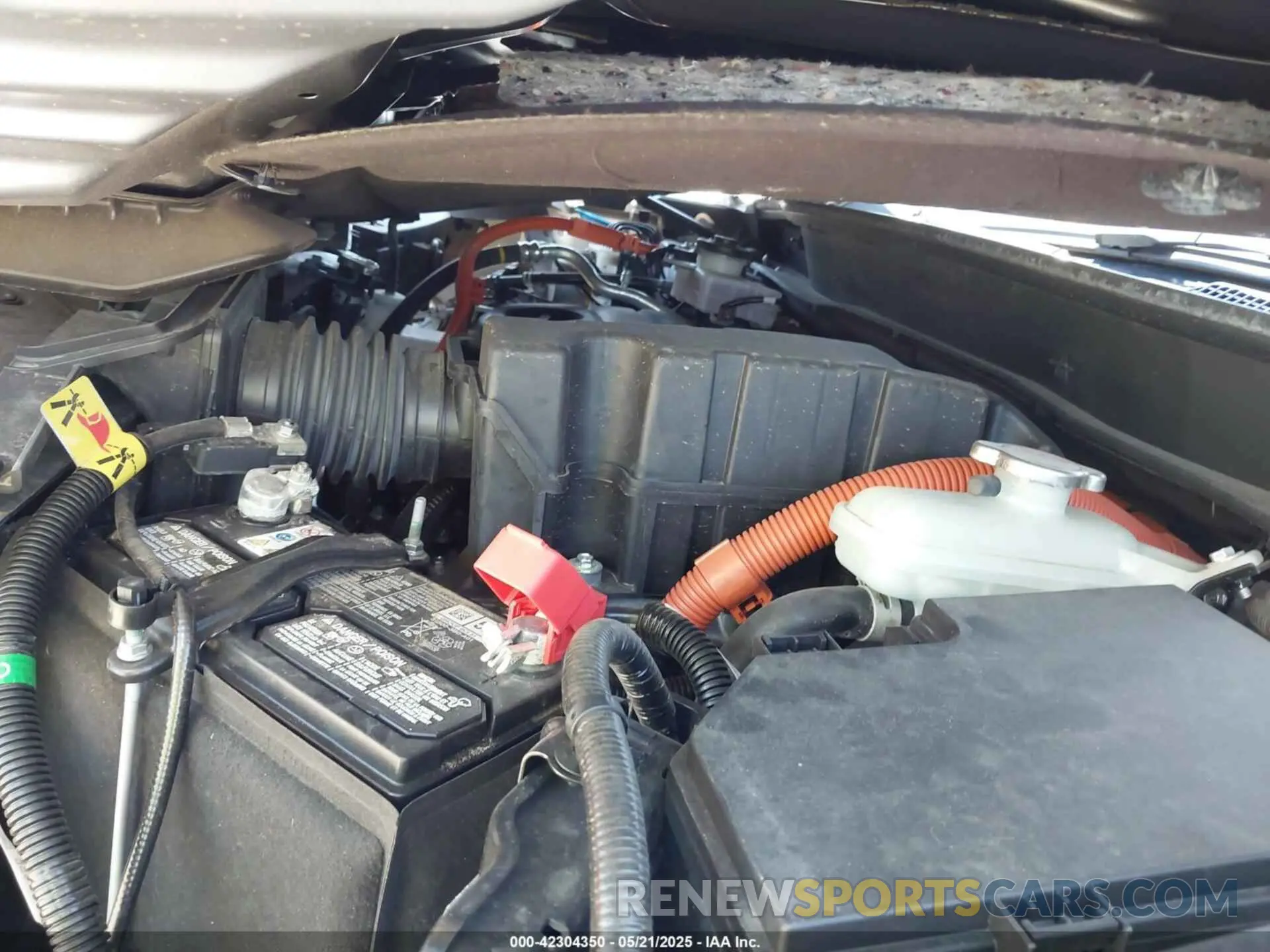 10 Photograph of a damaged car 5J6RS5H8XRL005849 HONDA CR-V HYBRID 2024