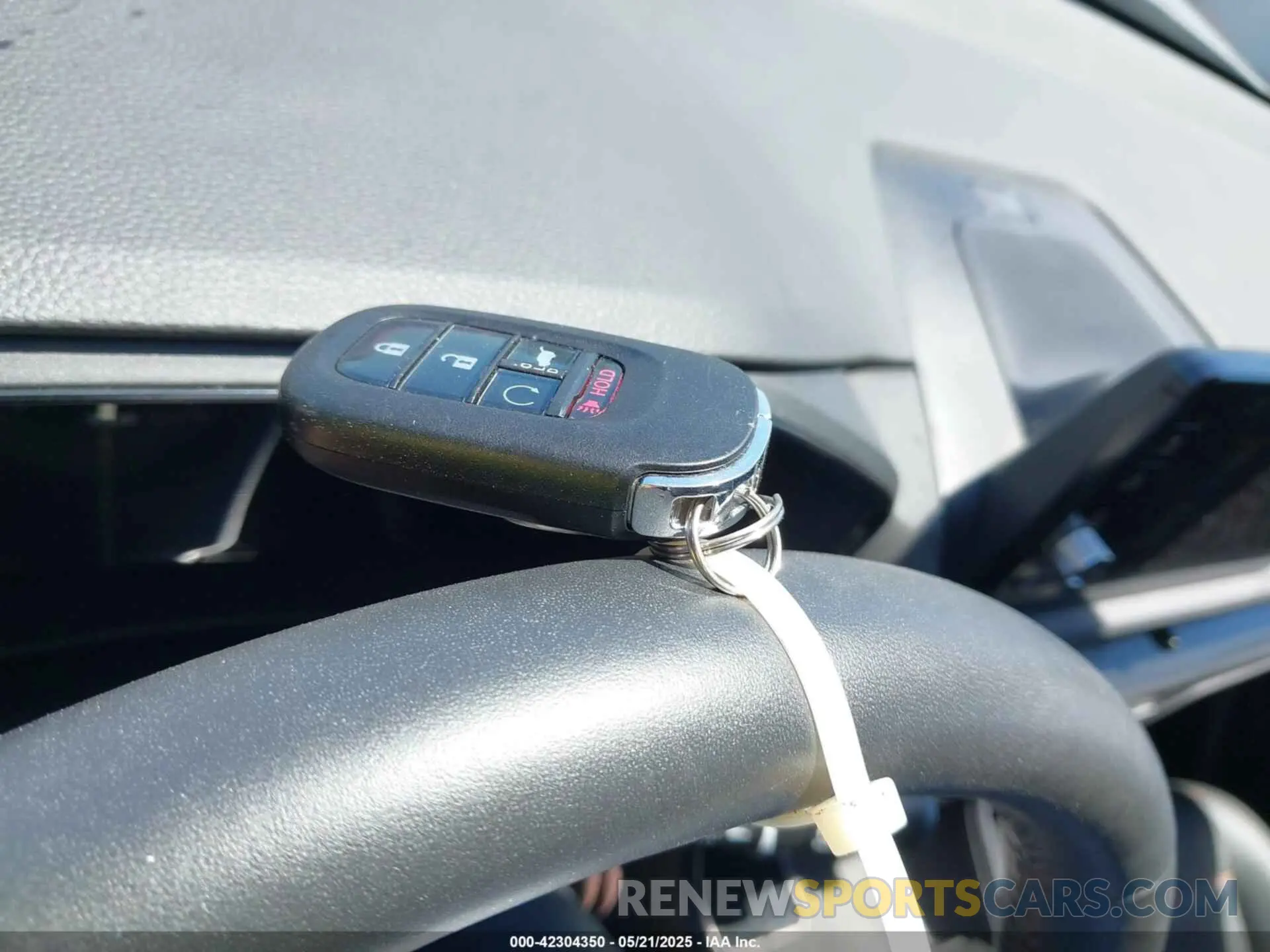 11 Photograph of a damaged car 5J6RS5H8XRL005849 HONDA CR-V HYBRID 2024