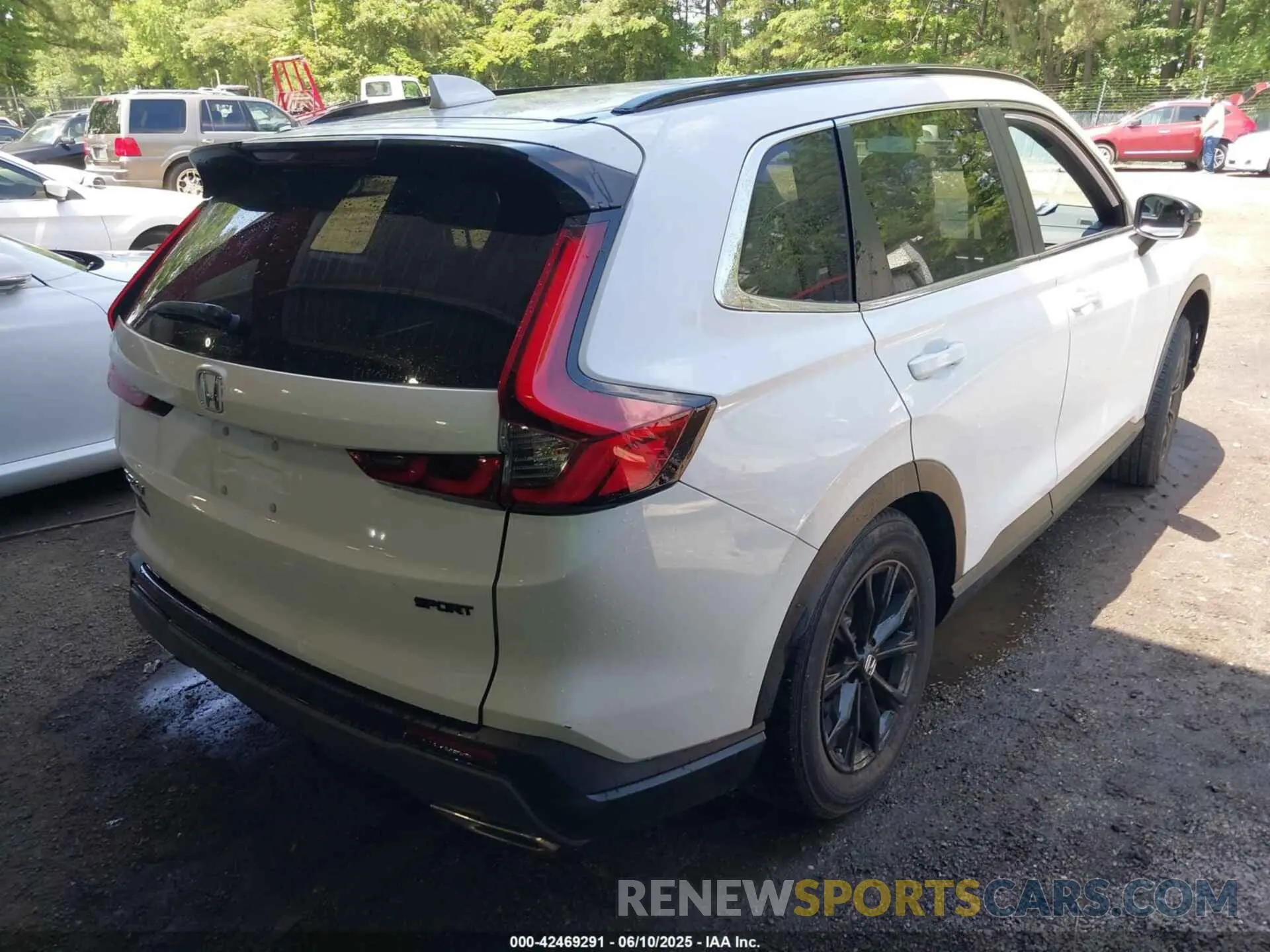 4 Photograph of a damaged car 5J6RS6H58RL014920 HONDA CR-V HYBRID 2024