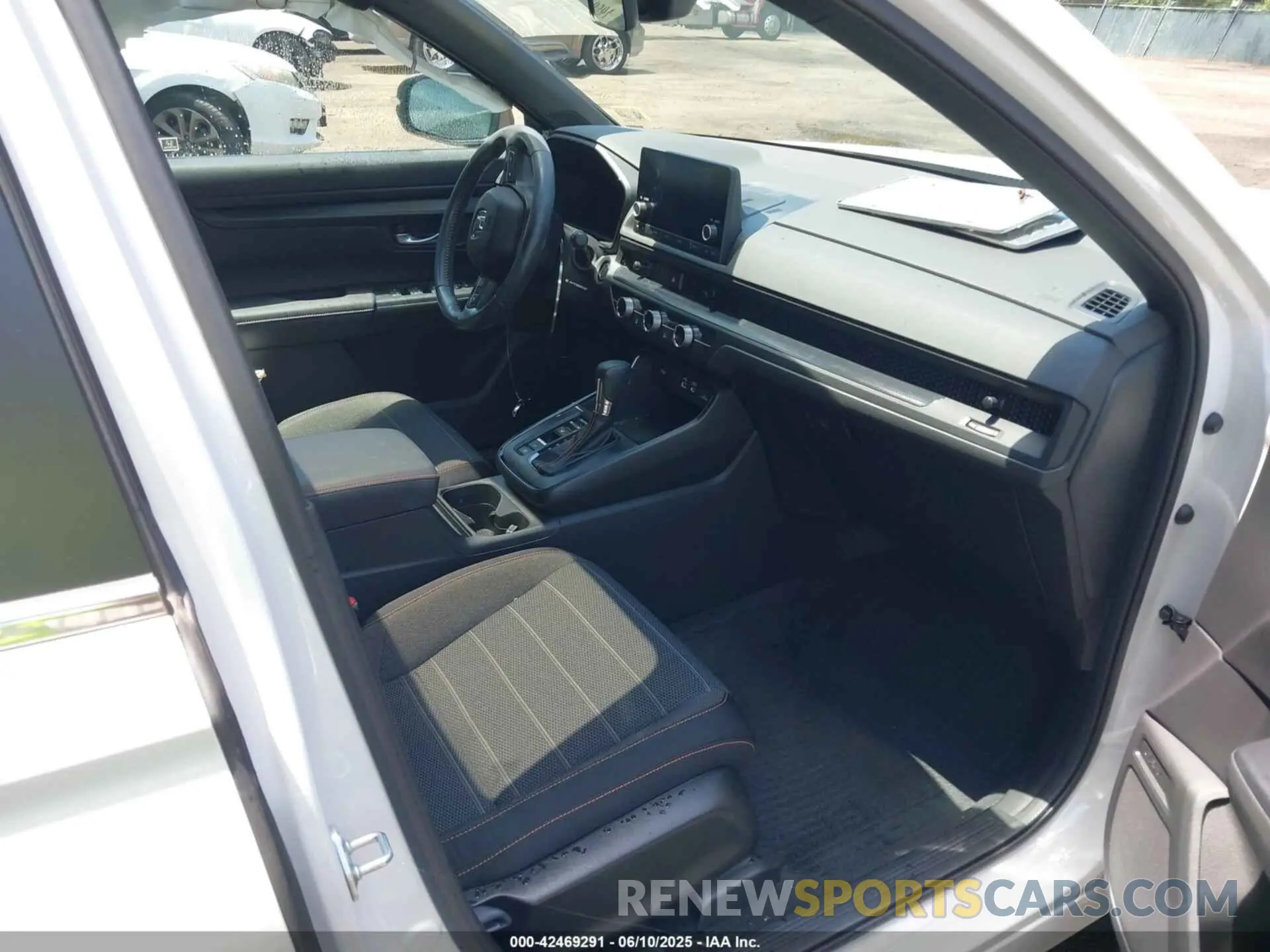 5 Photograph of a damaged car 5J6RS6H58RL014920 HONDA CR-V HYBRID 2024
