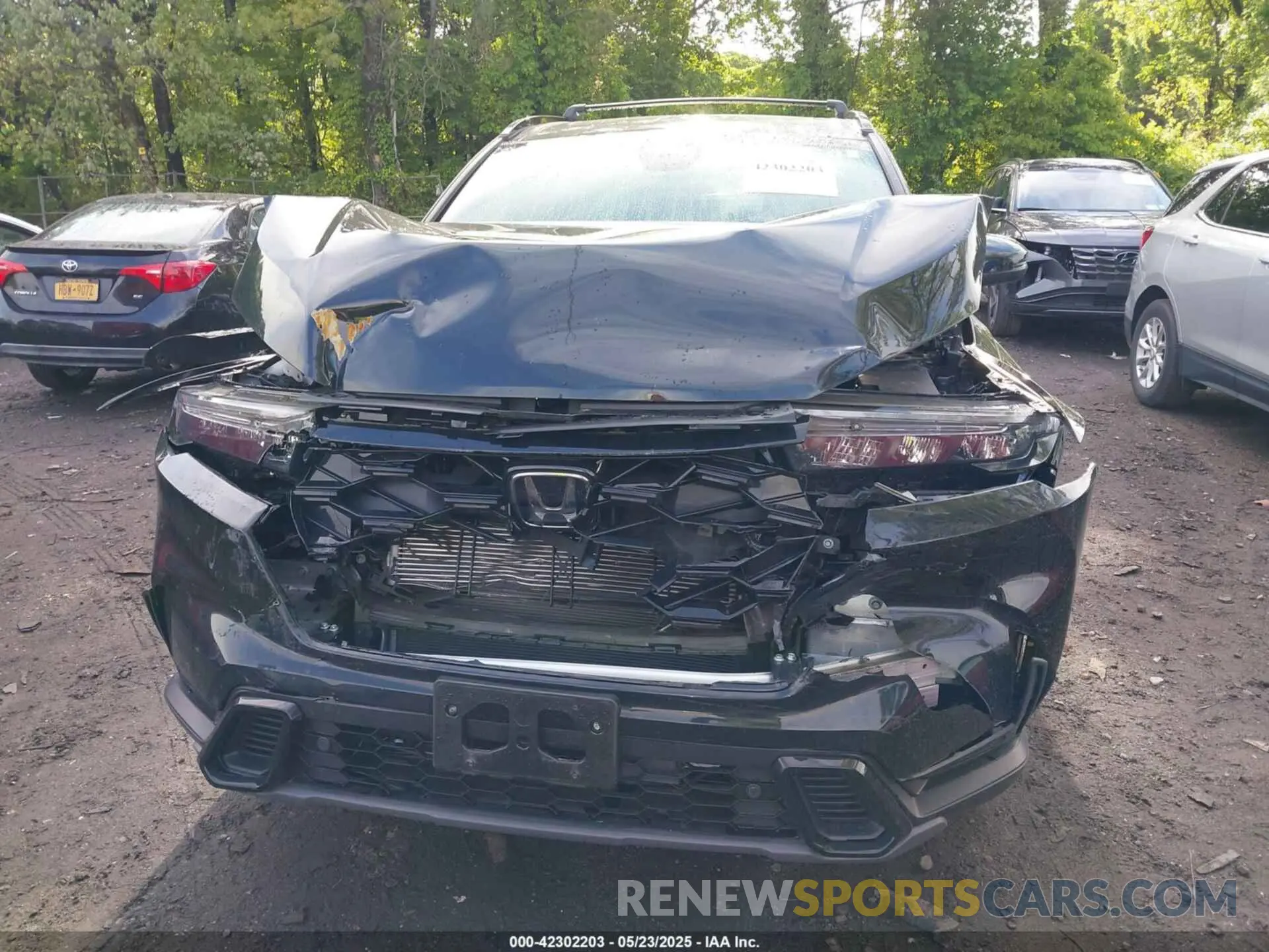 12 Photograph of a damaged car 5J6RS6H88RL013129 HONDA CR-V HYBRID 2024