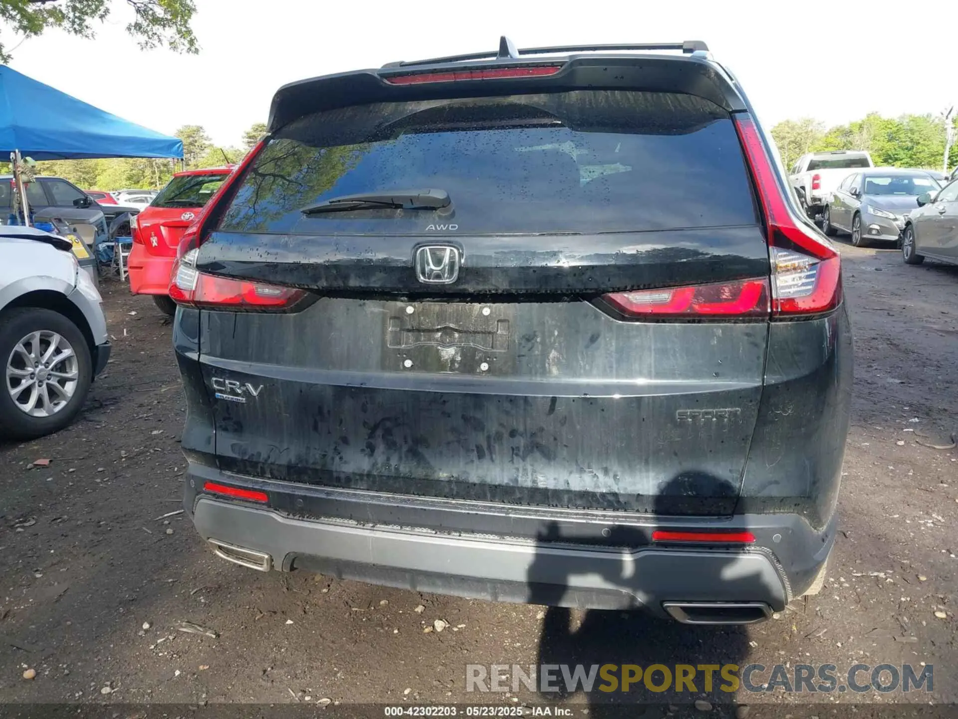 16 Photograph of a damaged car 5J6RS6H88RL013129 HONDA CR-V HYBRID 2024