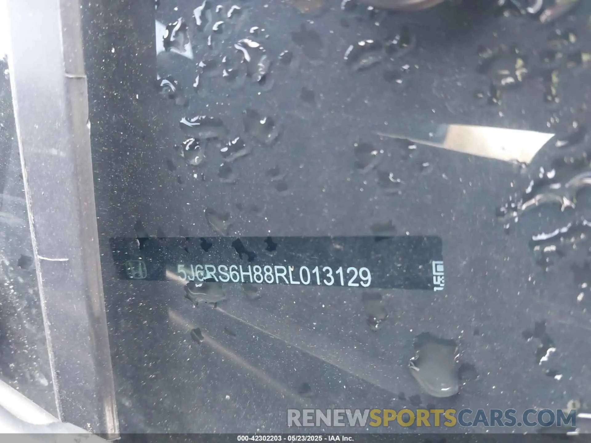 17 Photograph of a damaged car 5J6RS6H88RL013129 HONDA CR-V HYBRID 2024