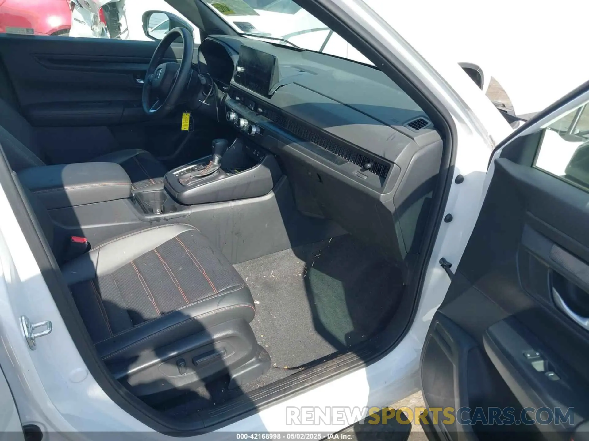 5 Photograph of a damaged car 5J6RS6H8XRL011835 HONDA CR-V HYBRID 2024