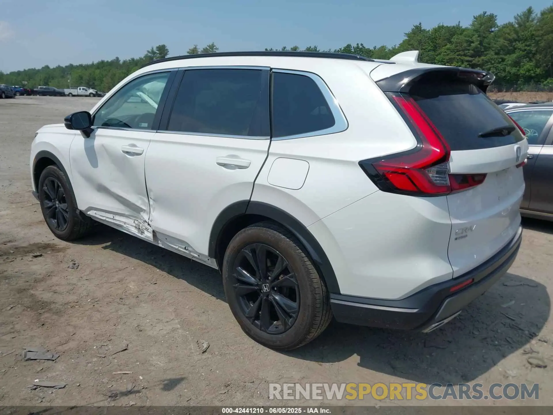 3 Photograph of a damaged car 5J6RS6H92RL008226 HONDA CR-V HYBRID 2024