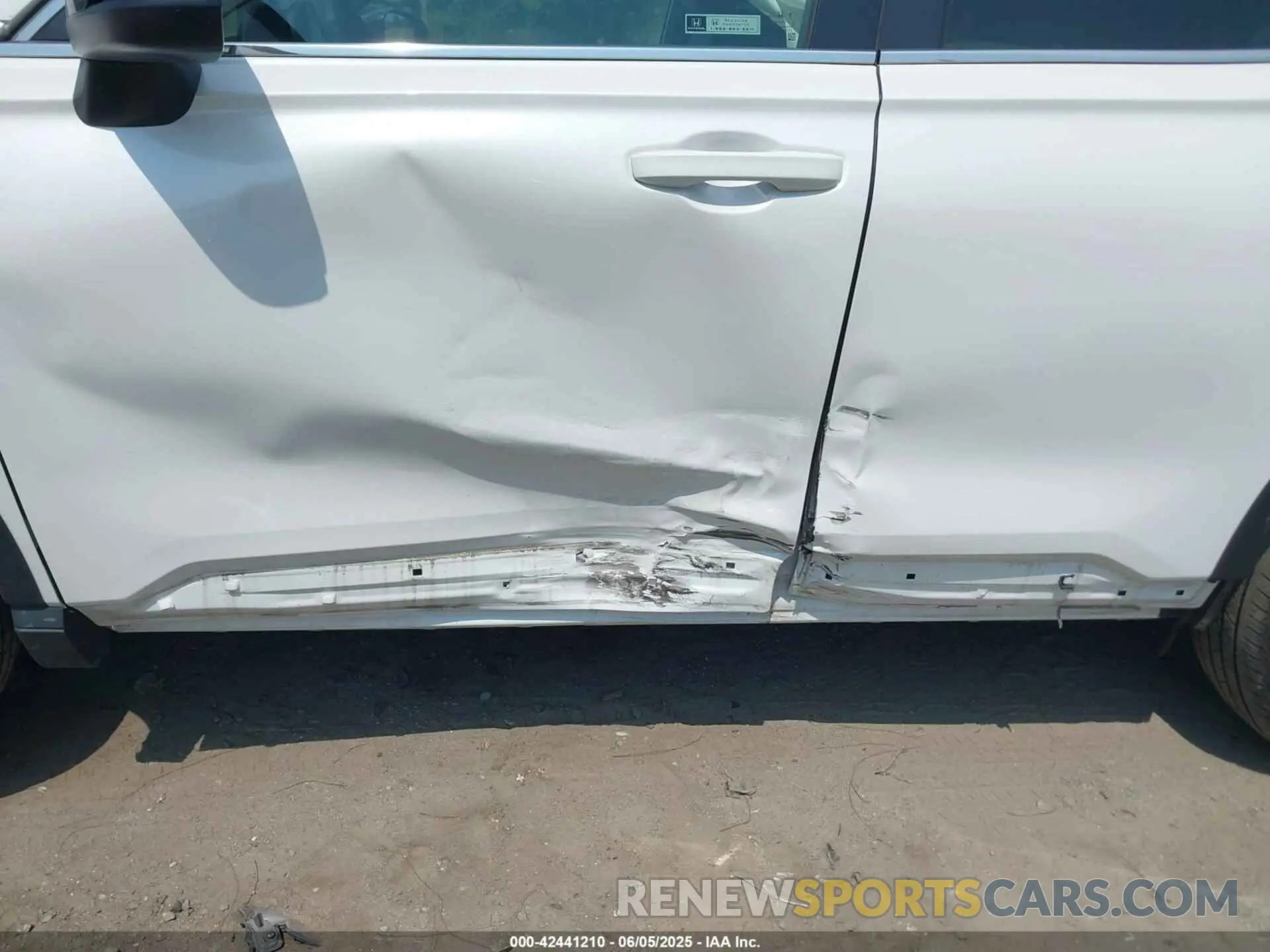 6 Photograph of a damaged car 5J6RS6H92RL008226 HONDA CR-V HYBRID 2024