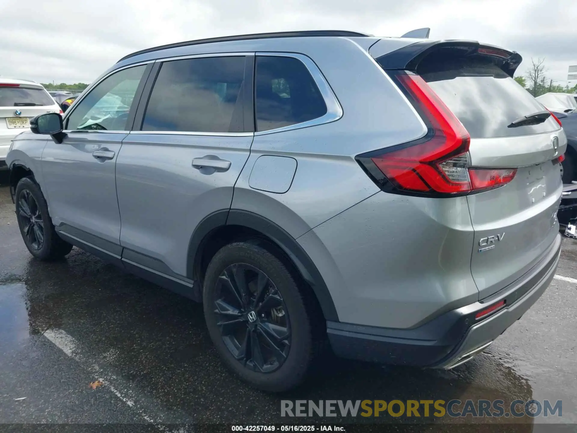 3 Photograph of a damaged car 5J6RS6H99RL013066 HONDA CR-V HYBRID 2024
