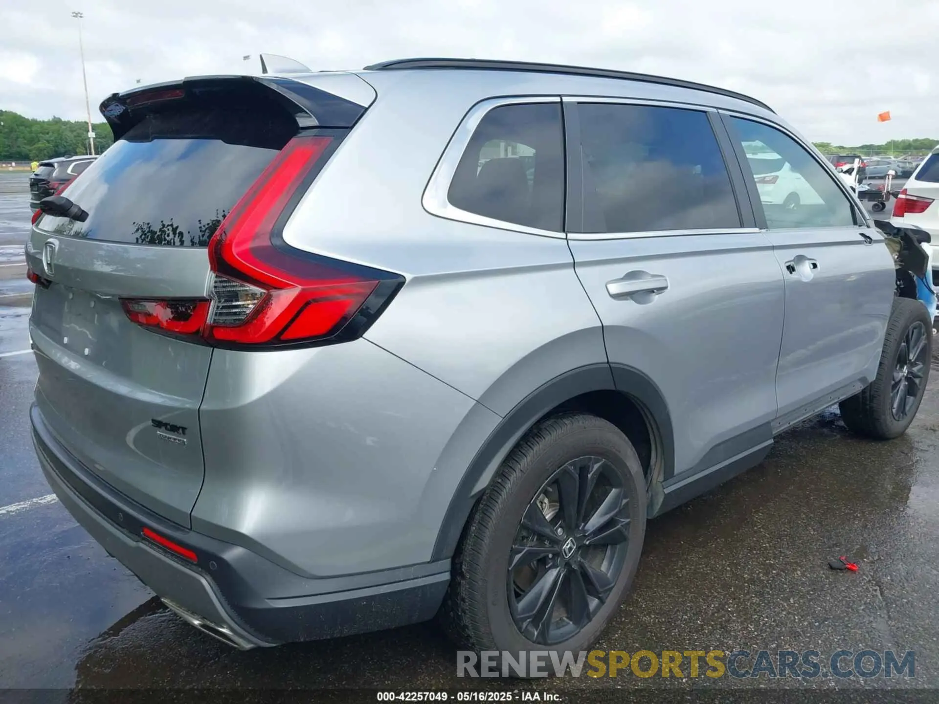 4 Photograph of a damaged car 5J6RS6H99RL013066 HONDA CR-V HYBRID 2024