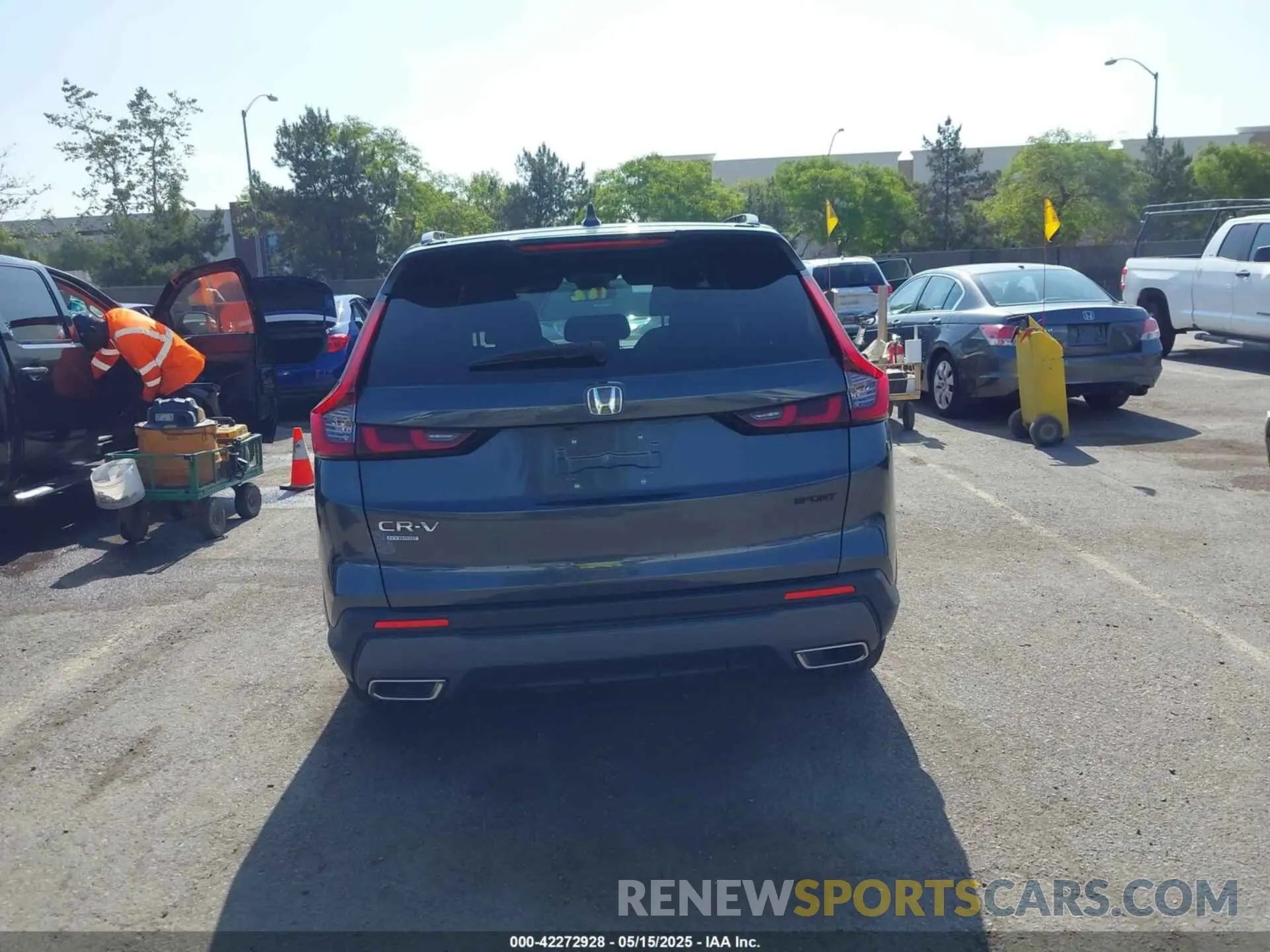 17 Photograph of a damaged car 7FARS5H51RE000395 HONDA CR-V HYBRID 2024