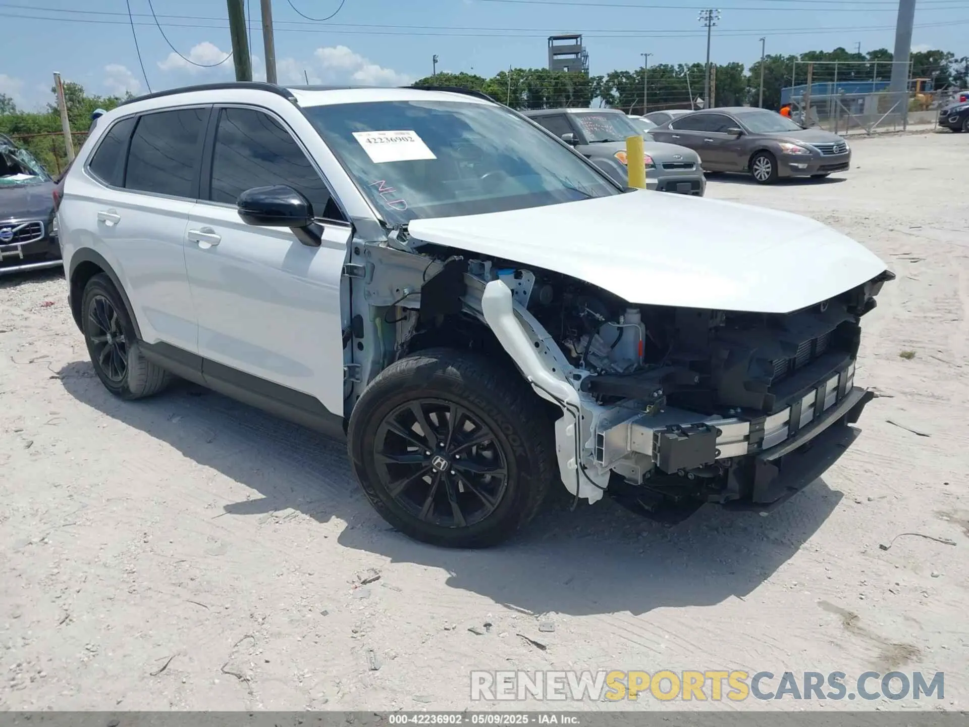 1 Photograph of a damaged car 7FARS5H51RE002552 HONDA CR-V HYBRID 2024