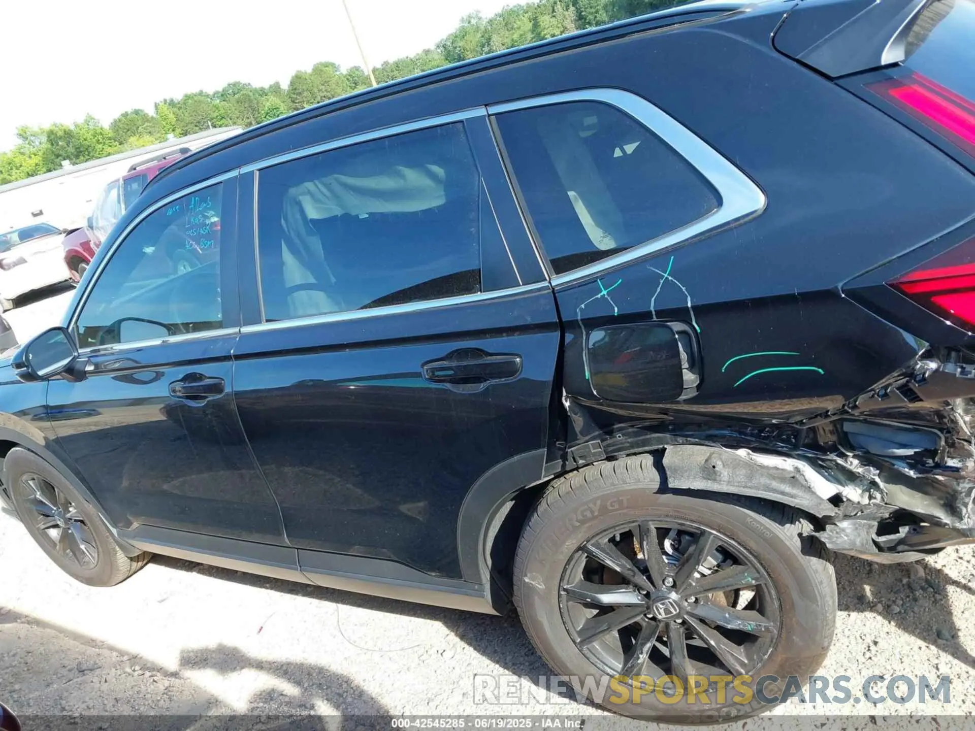 14 Photograph of a damaged car 7FARS5H51RE037401 HONDA CR-V HYBRID 2024