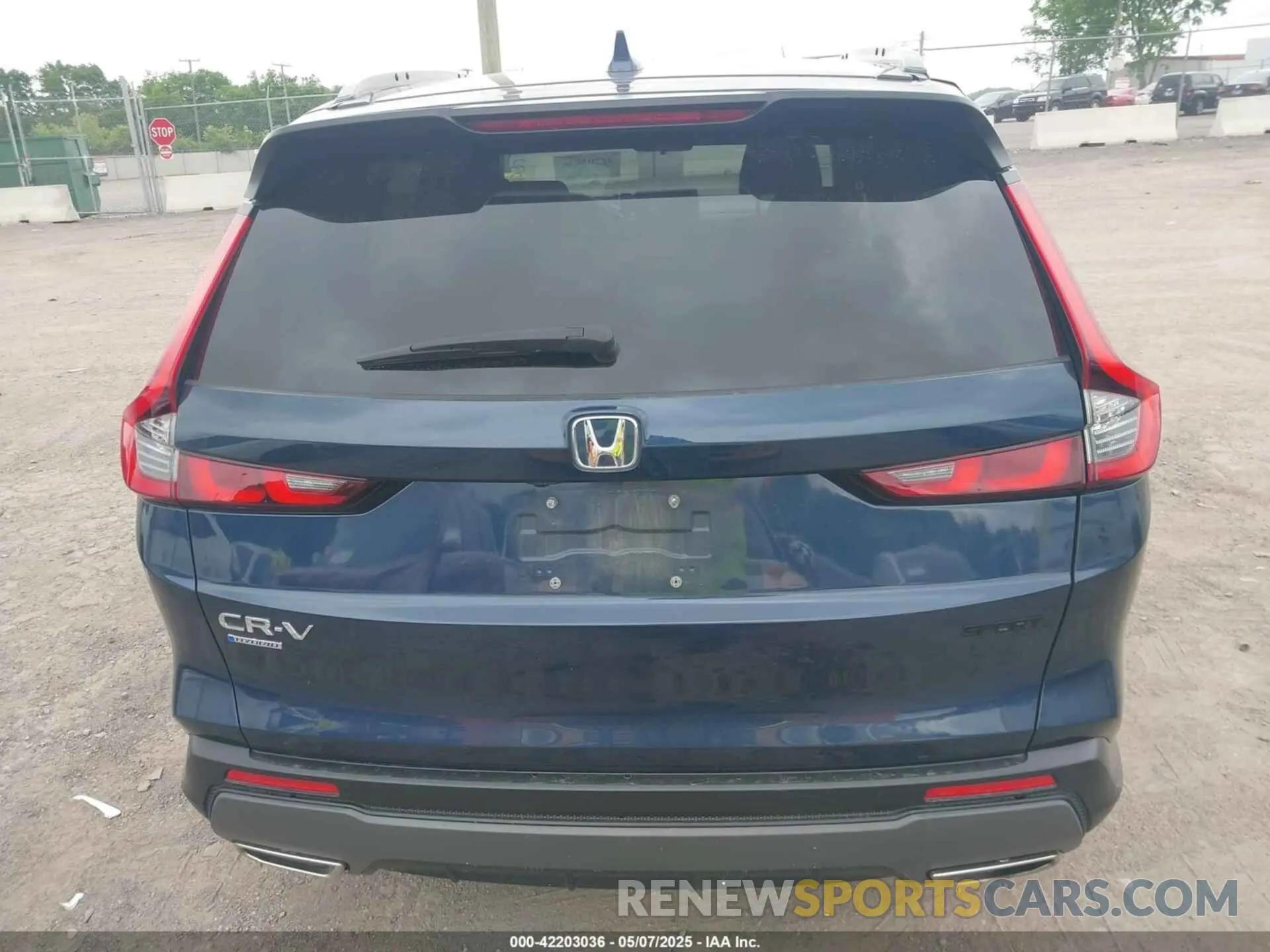 16 Photograph of a damaged car 7FARS5H53RE018509 HONDA CR-V HYBRID 2024