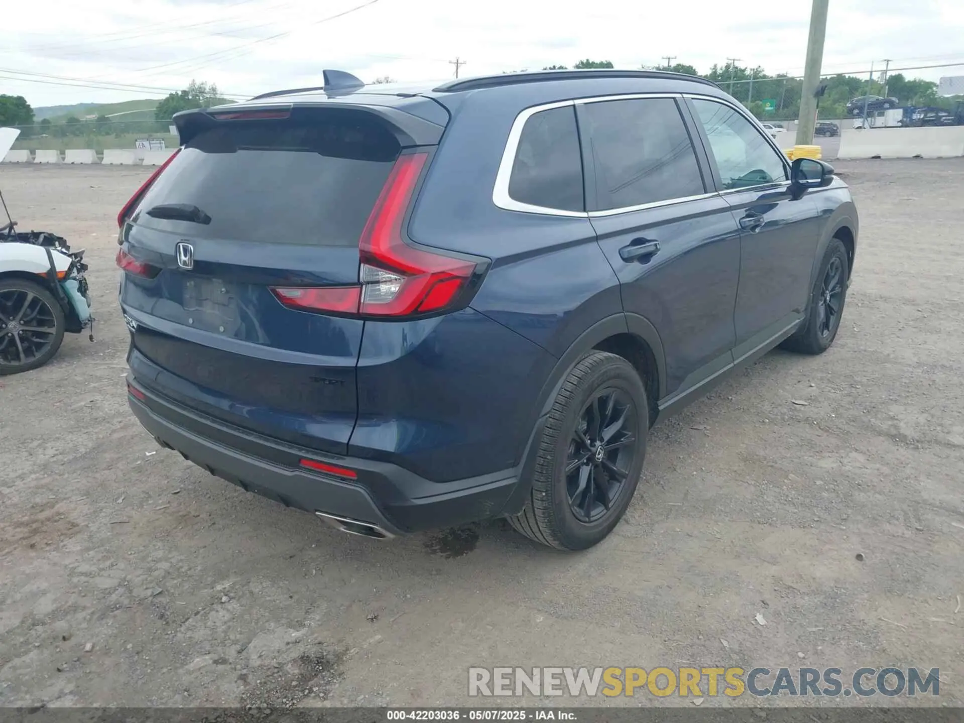 4 Photograph of a damaged car 7FARS5H53RE018509 HONDA CR-V HYBRID 2024