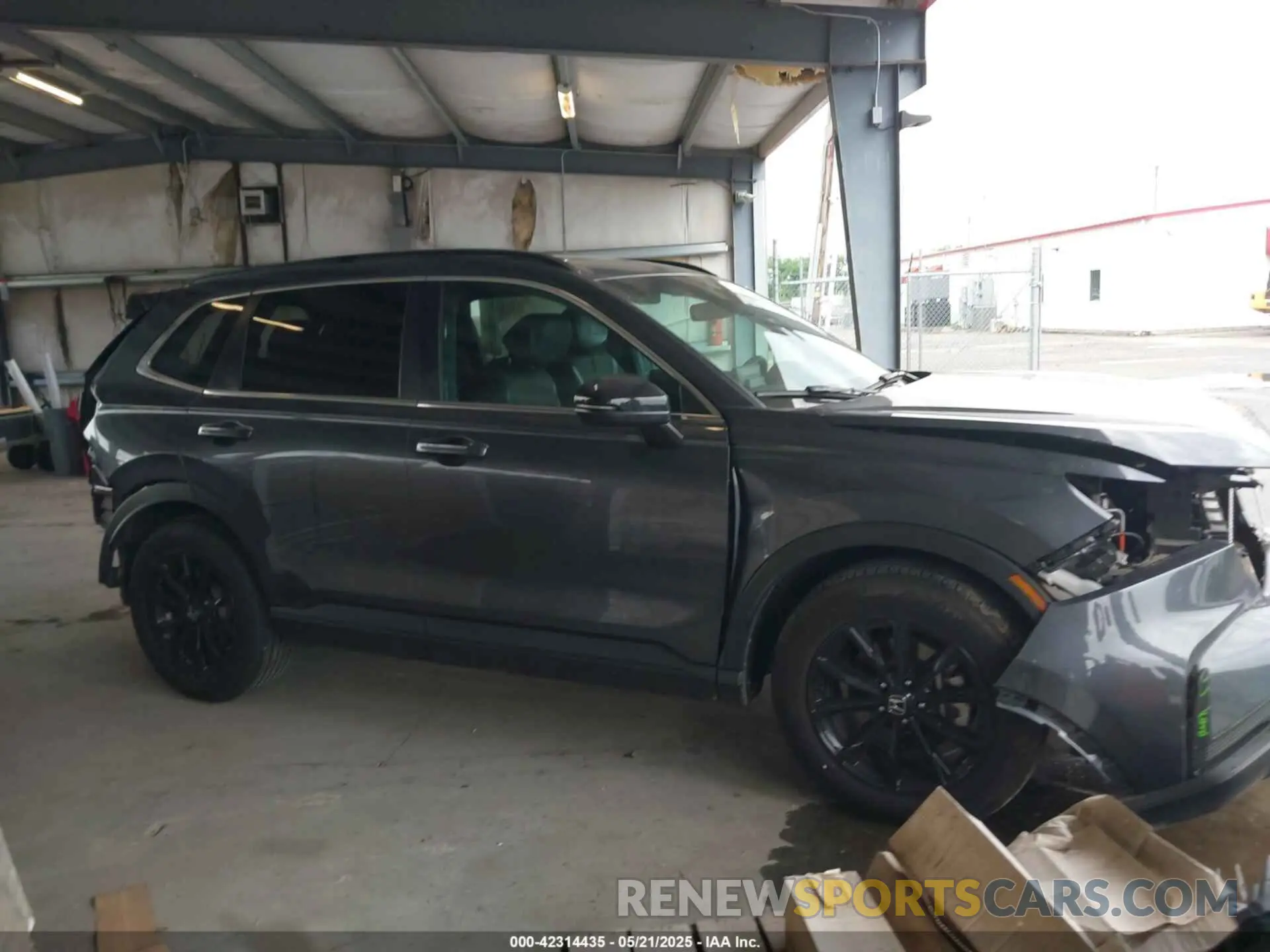14 Photograph of a damaged car 7FARS5H58RE011698 HONDA CR-V HYBRID 2024