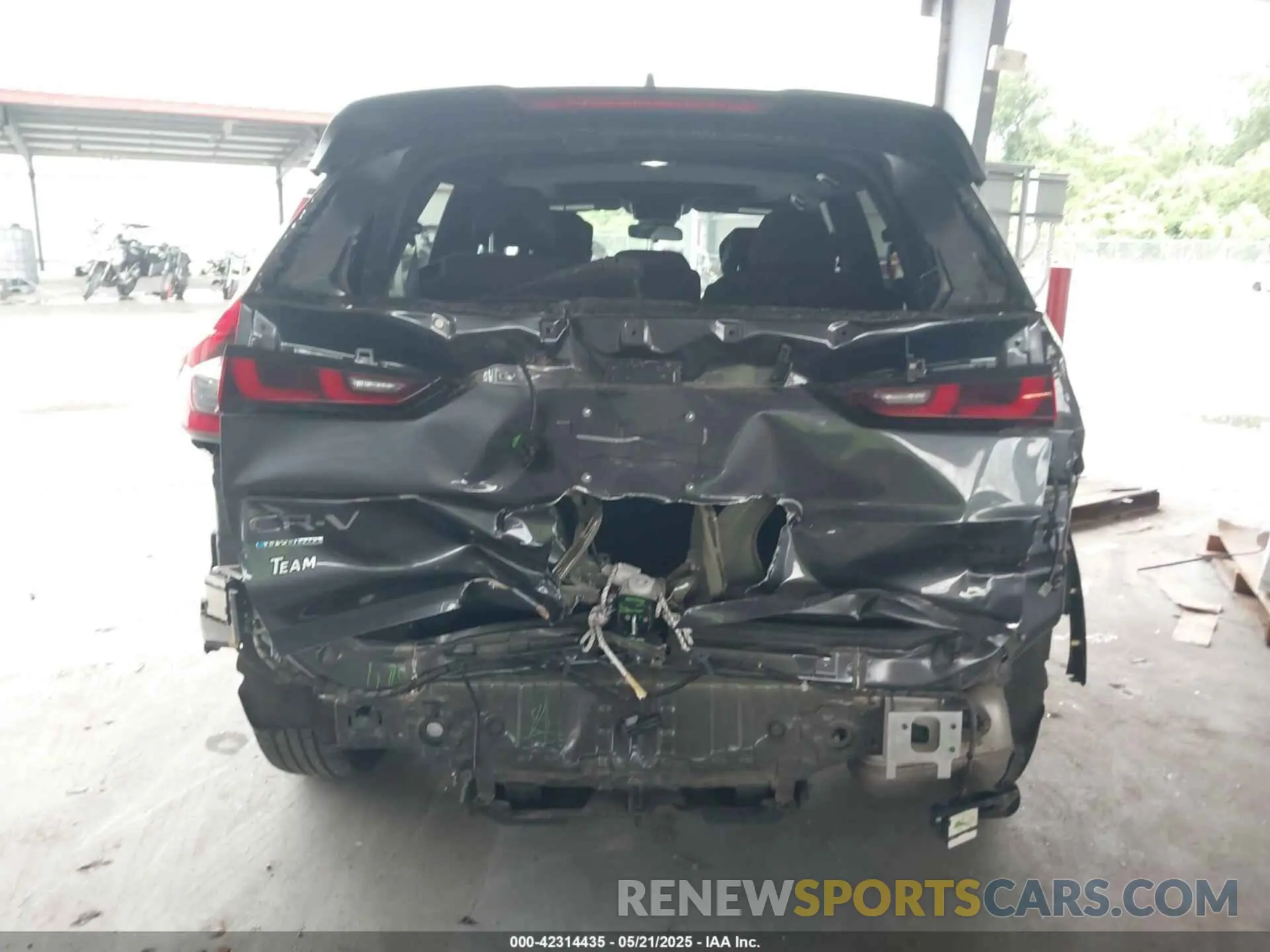 17 Photograph of a damaged car 7FARS5H58RE011698 HONDA CR-V HYBRID 2024