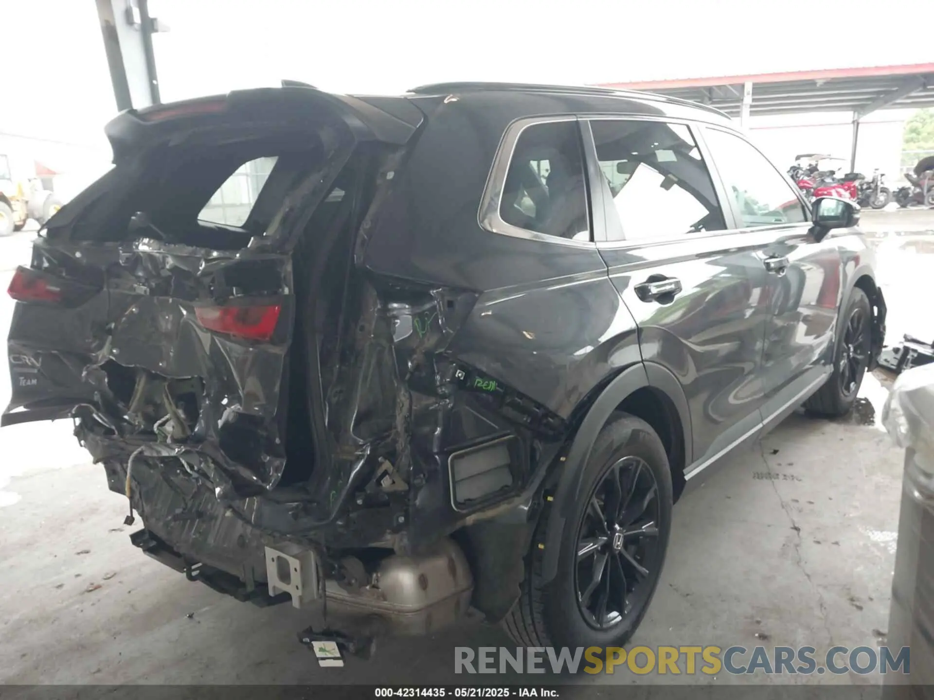 4 Photograph of a damaged car 7FARS5H58RE011698 HONDA CR-V HYBRID 2024