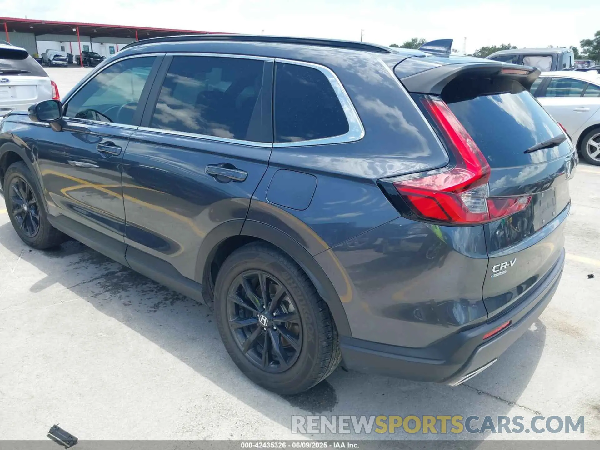 3 Photograph of a damaged car 7FARS5H59RE021415 HONDA CR-V HYBRID 2024