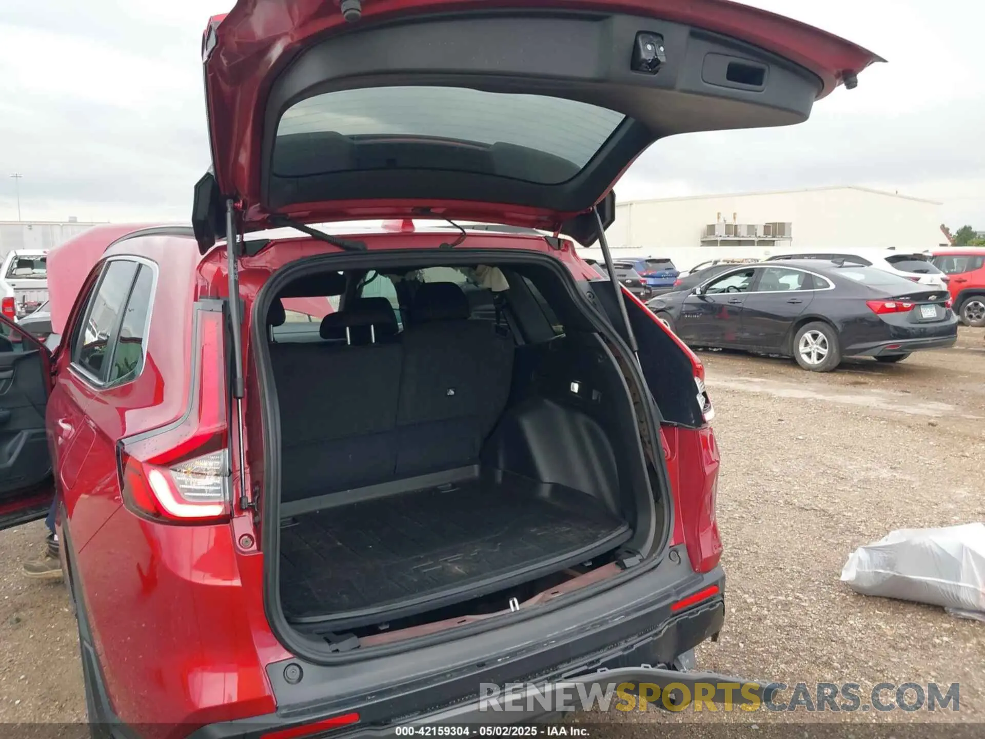 17 Photograph of a damaged car 7FARS5H5XRE024999 HONDA CR-V HYBRID 2024
