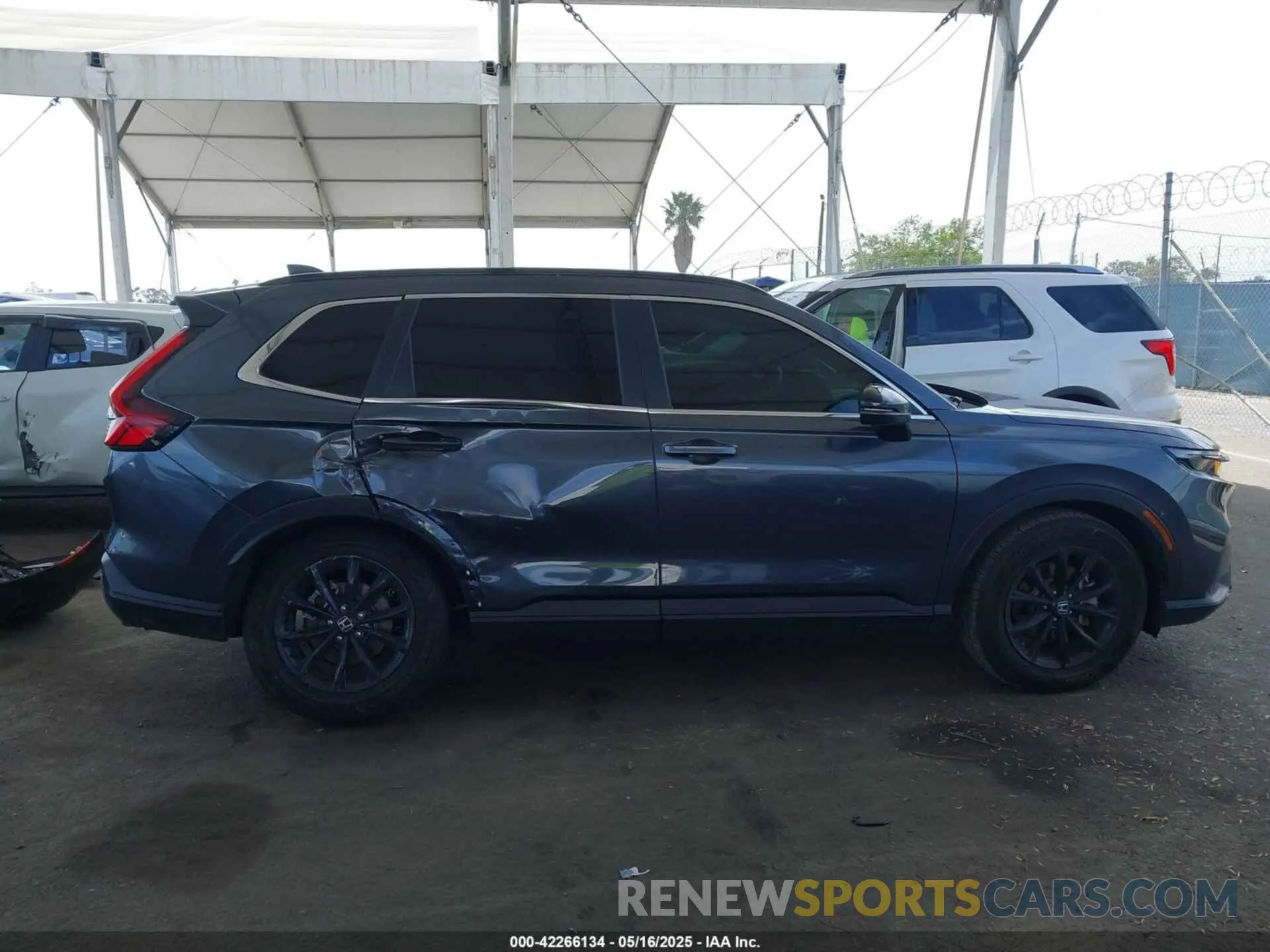 13 Photograph of a damaged car 7FARS5H80RE017571 HONDA CR-V HYBRID 2024