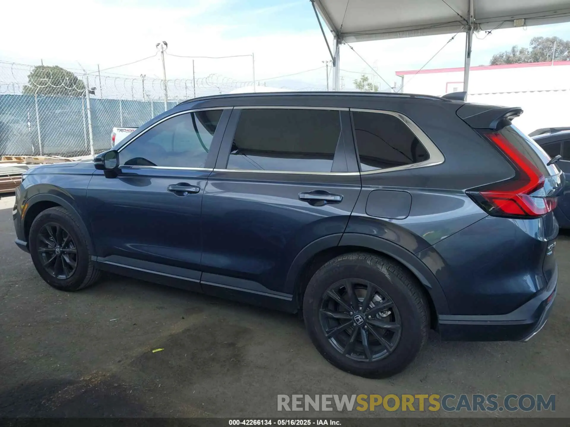 14 Photograph of a damaged car 7FARS5H80RE017571 HONDA CR-V HYBRID 2024