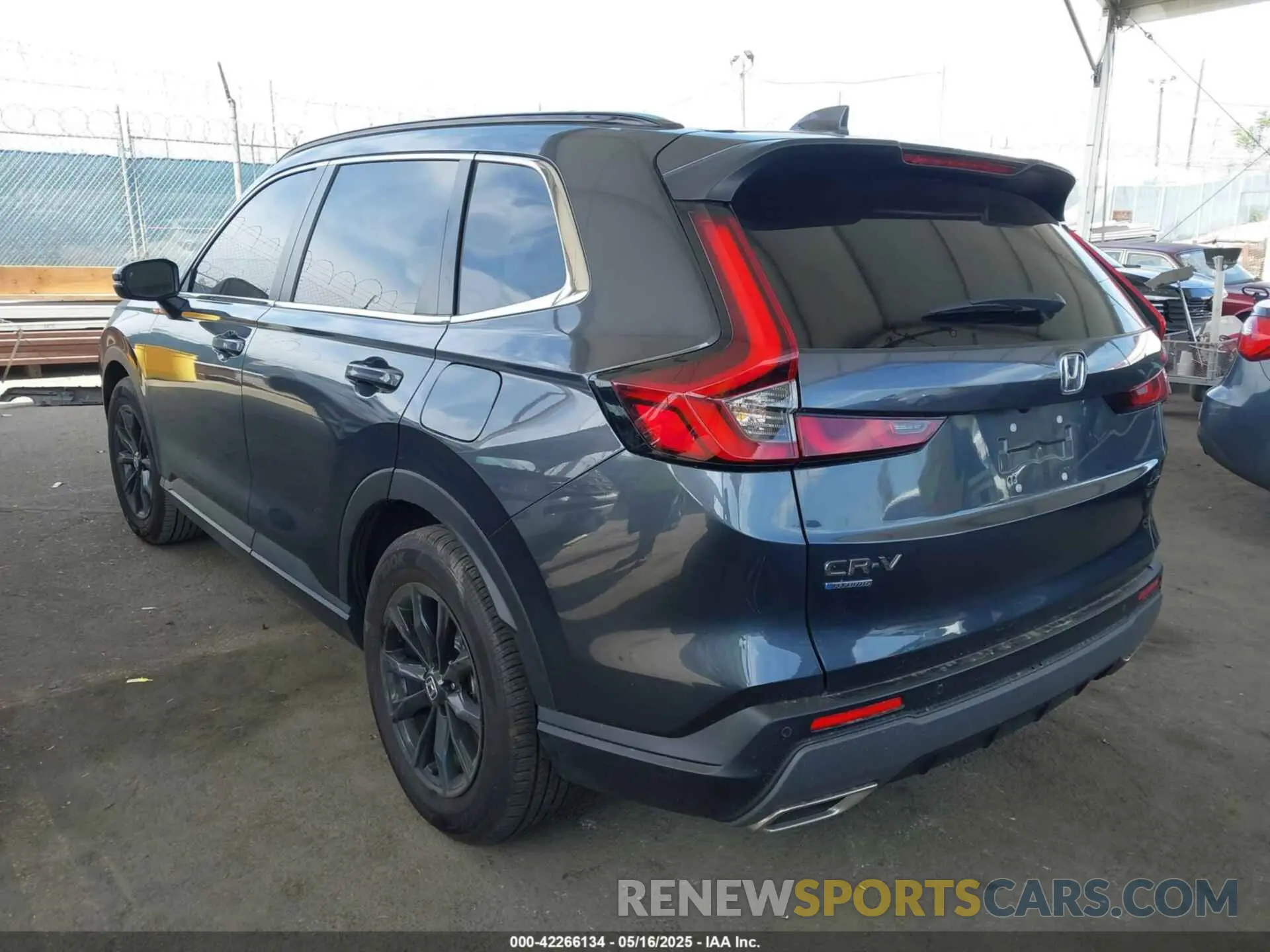 3 Photograph of a damaged car 7FARS5H80RE017571 HONDA CR-V HYBRID 2024