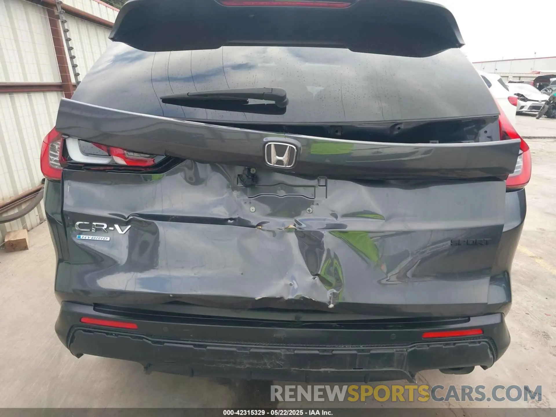 19 Photograph of a damaged car 7FARS5H81RE023590 HONDA CR-V HYBRID 2024