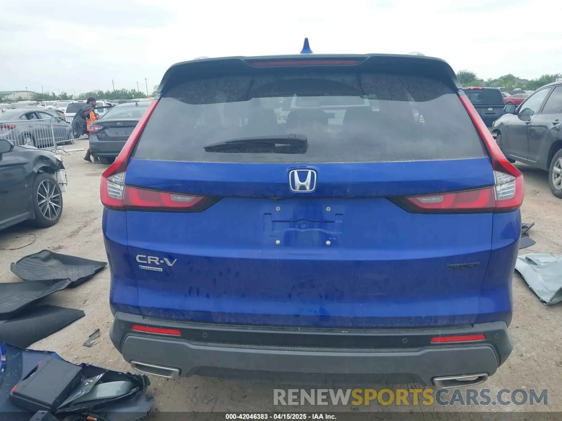 16 Photograph of a damaged car 7FARS5H84RE029349 HONDA CR-V HYBRID 2024