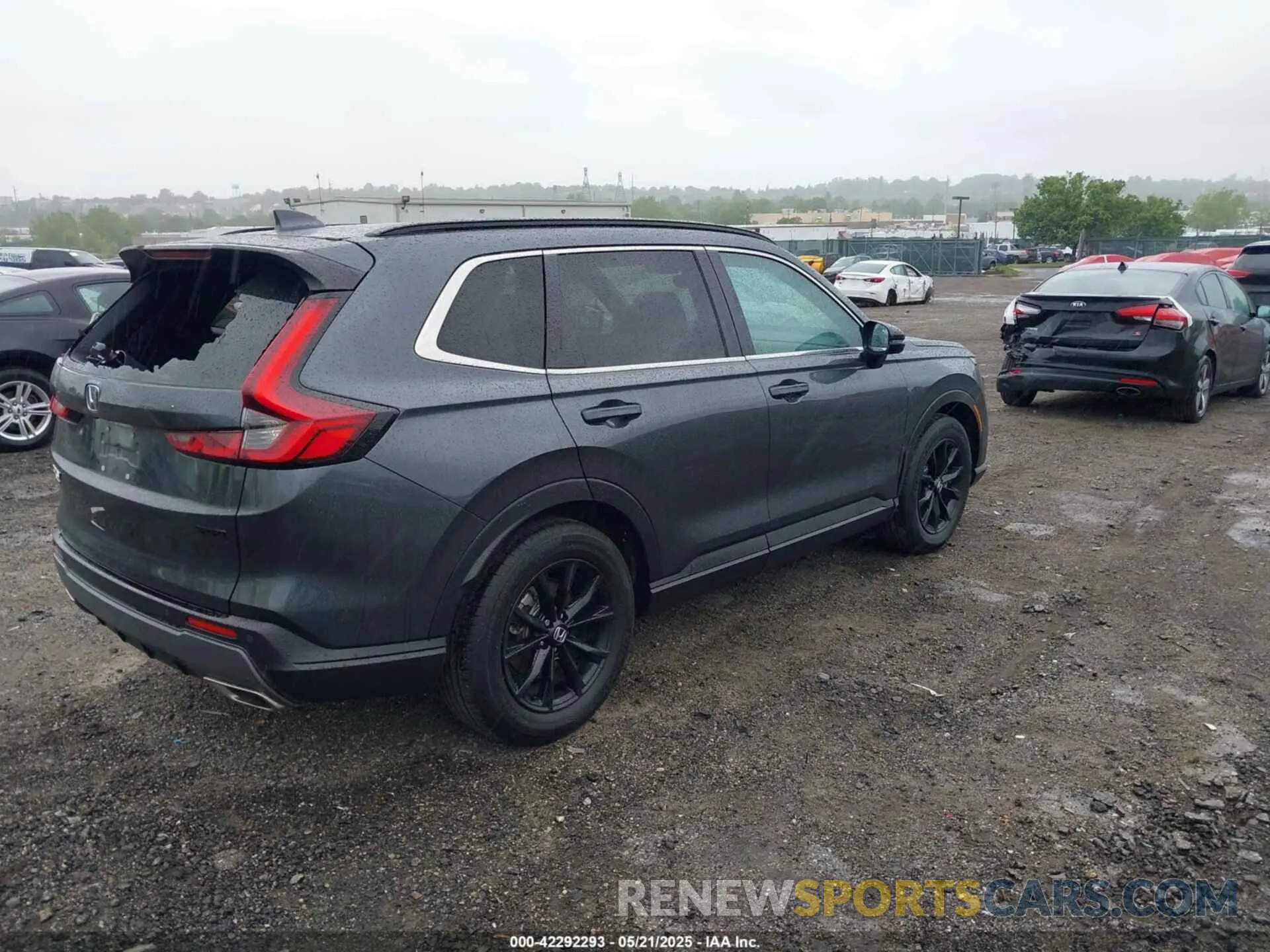 4 Photograph of a damaged car 7FARS5H87RE017535 HONDA CR-V HYBRID 2024