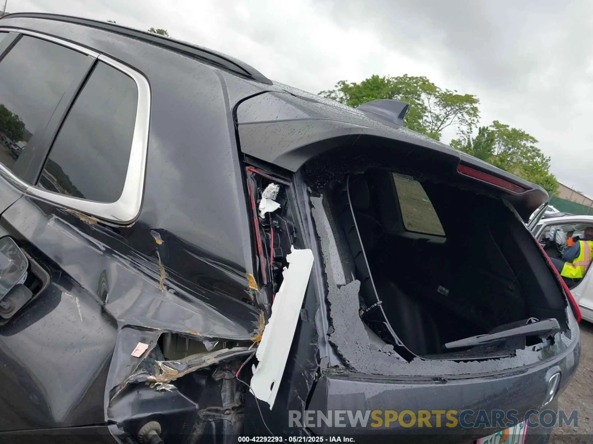 6 Photograph of a damaged car 7FARS5H87RE017535 HONDA CR-V HYBRID 2024