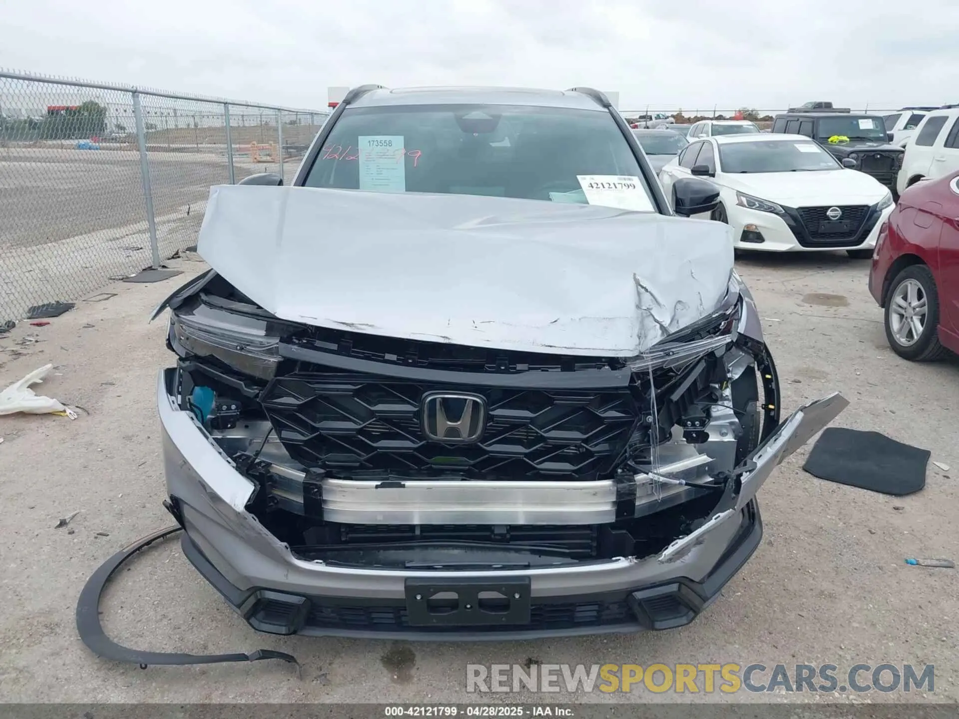 12 Photograph of a damaged car 7FARS5H88RE022453 HONDA CR-V HYBRID 2024