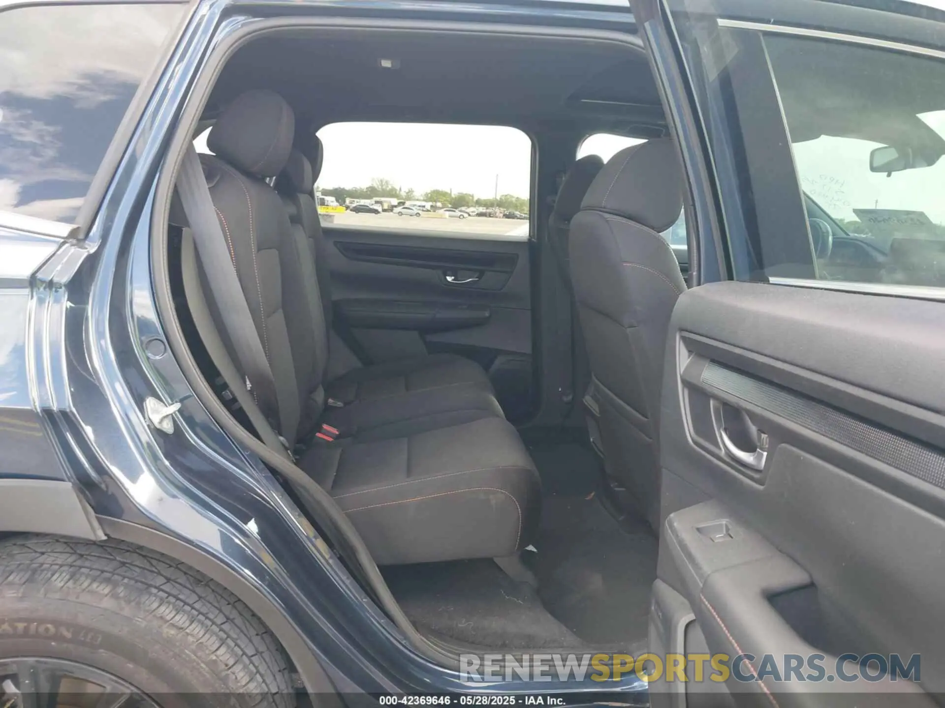 8 Photograph of a damaged car 7FARS6H58RE014140 HONDA CR-V HYBRID 2024