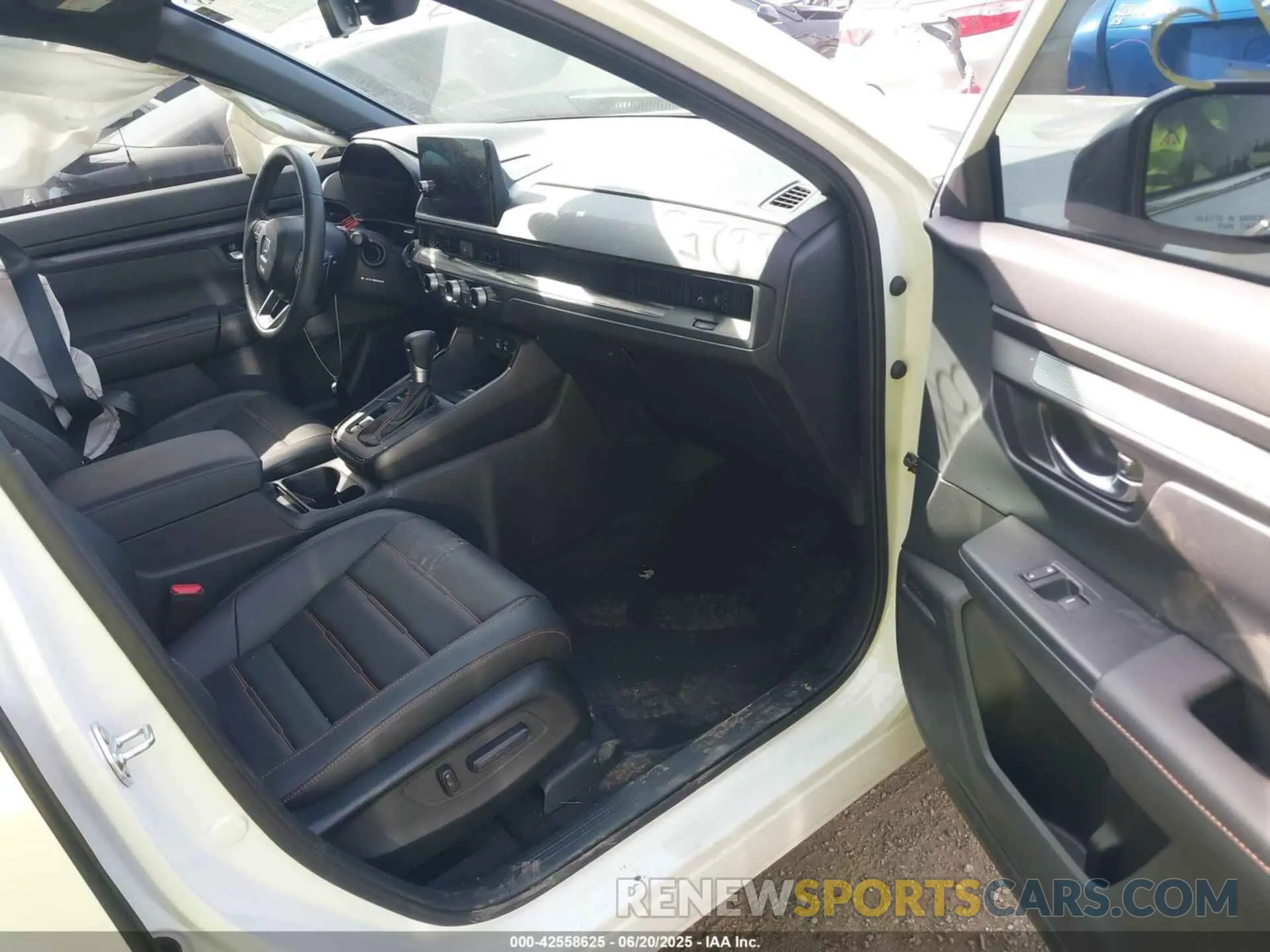 5 Photograph of a damaged car 7FARS6H83RE056497 HONDA CR-V HYBRID 2024