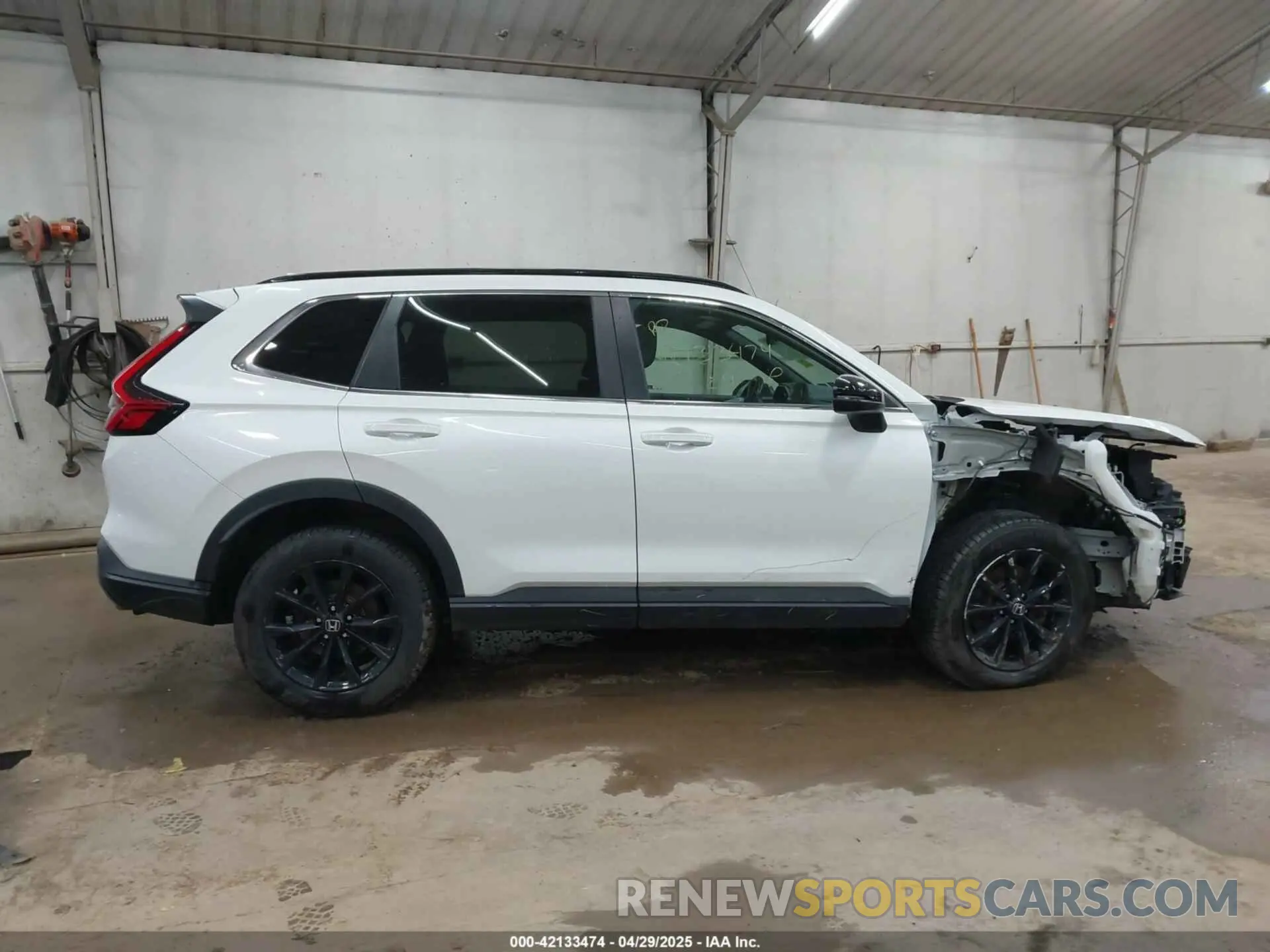 13 Photograph of a damaged car 7FARS6H84RE005266 HONDA CR-V HYBRID 2024