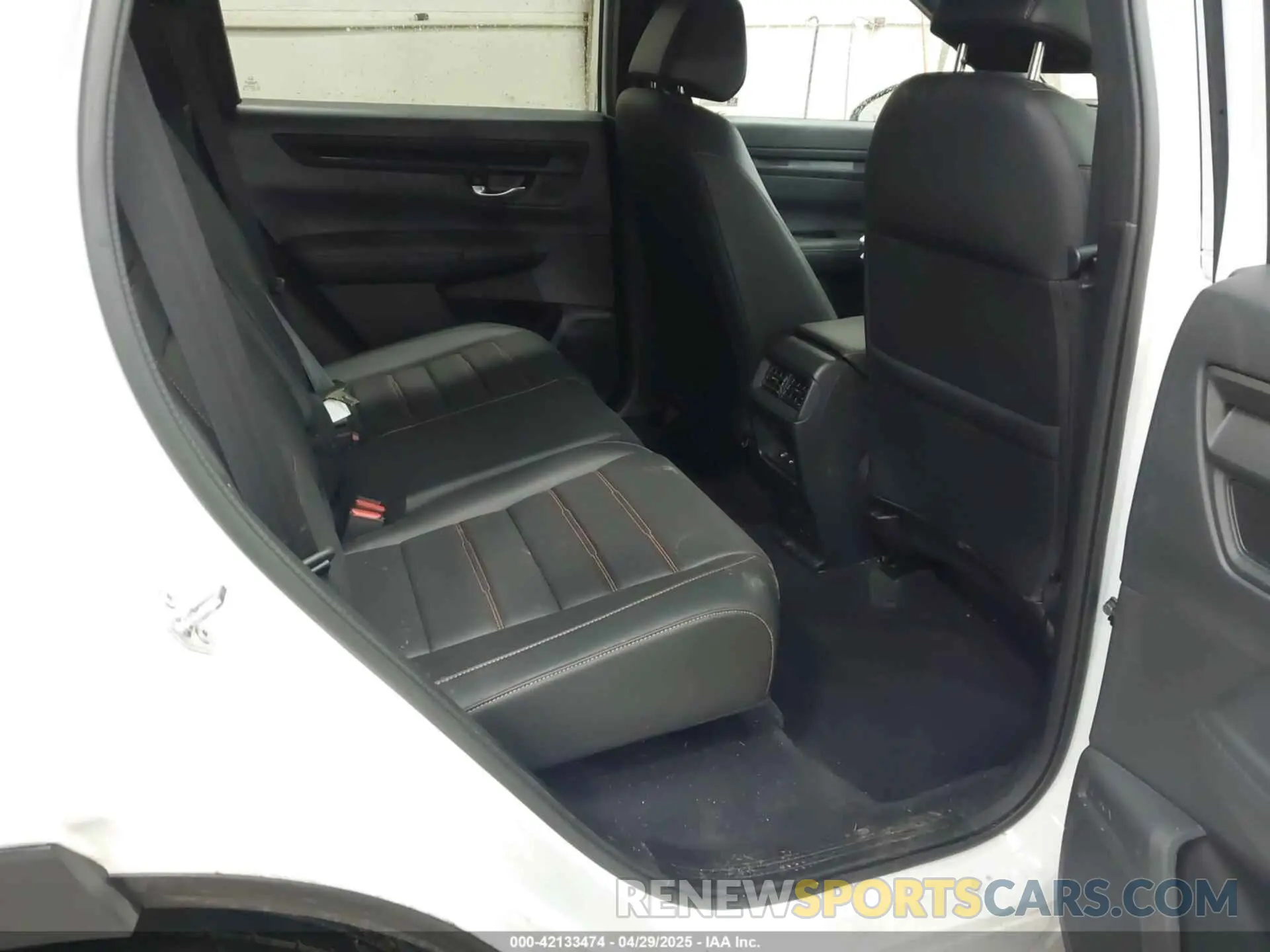 8 Photograph of a damaged car 7FARS6H84RE005266 HONDA CR-V HYBRID 2024