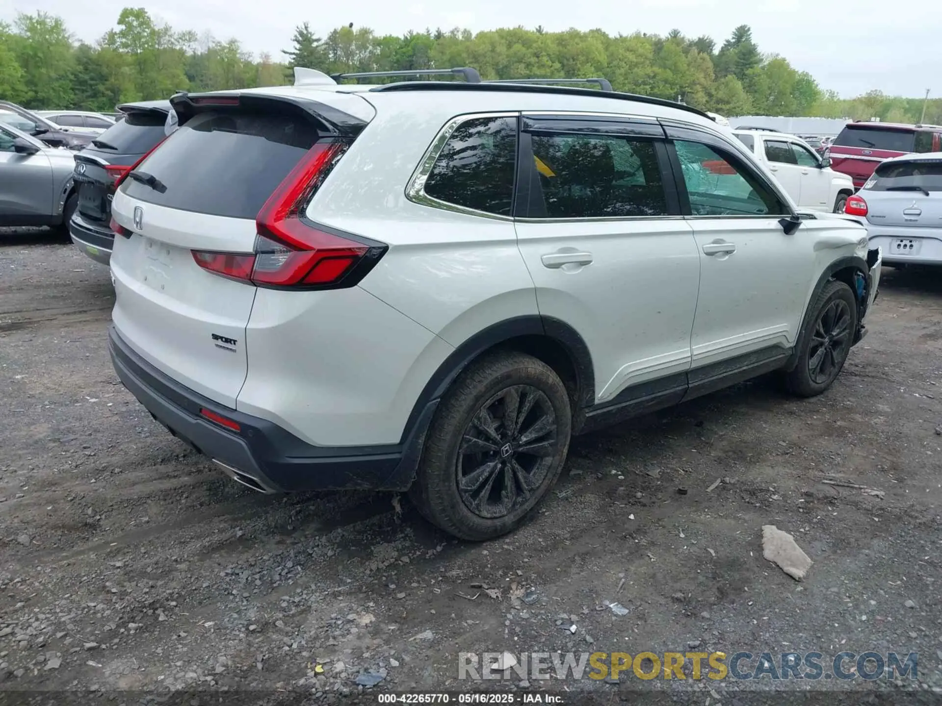 4 Photograph of a damaged car 7FARS6H93RE014727 HONDA CR-V HYBRID 2024