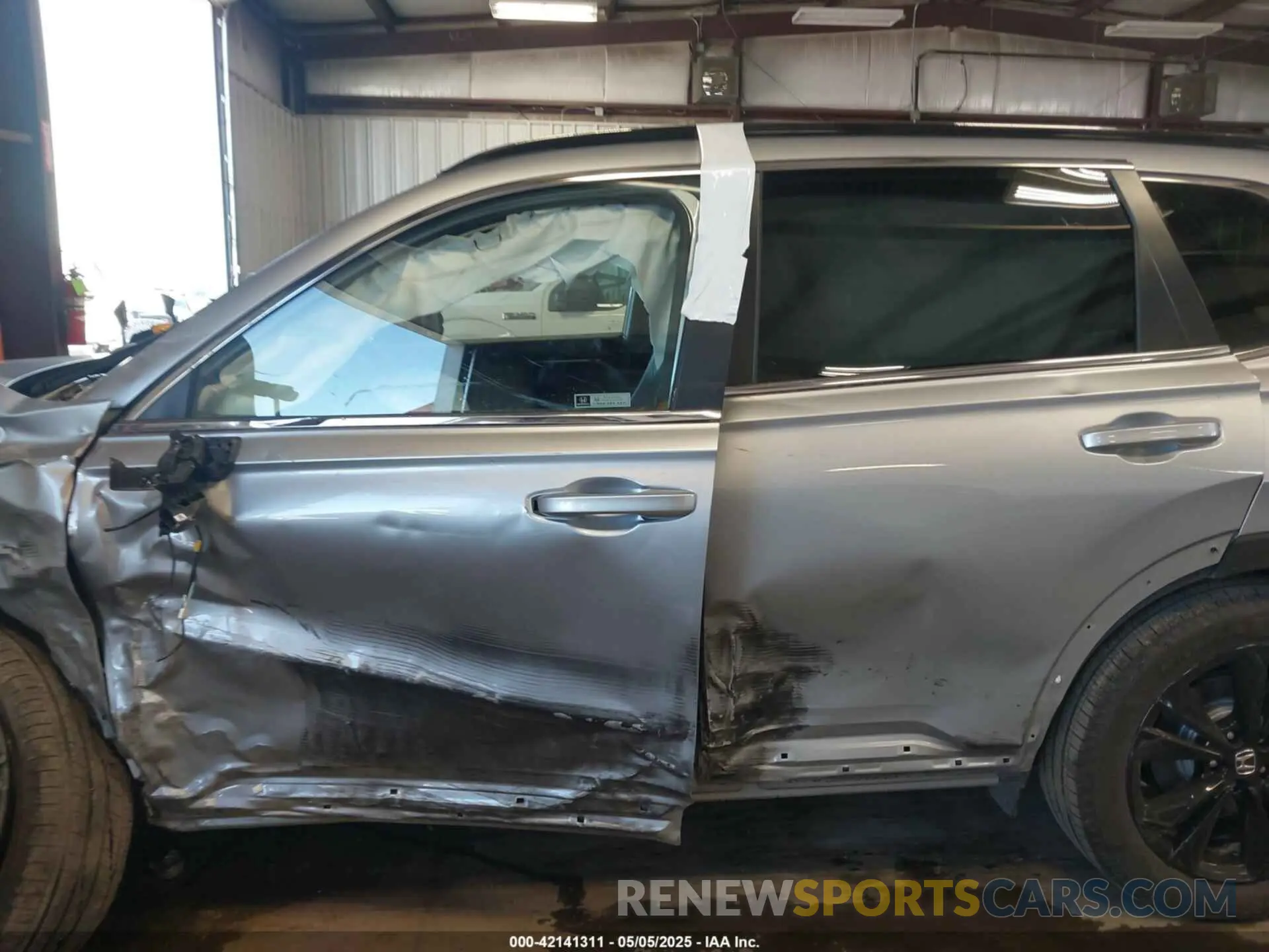 13 Photograph of a damaged car 7FARS6H93RE019572 HONDA CR-V HYBRID 2024