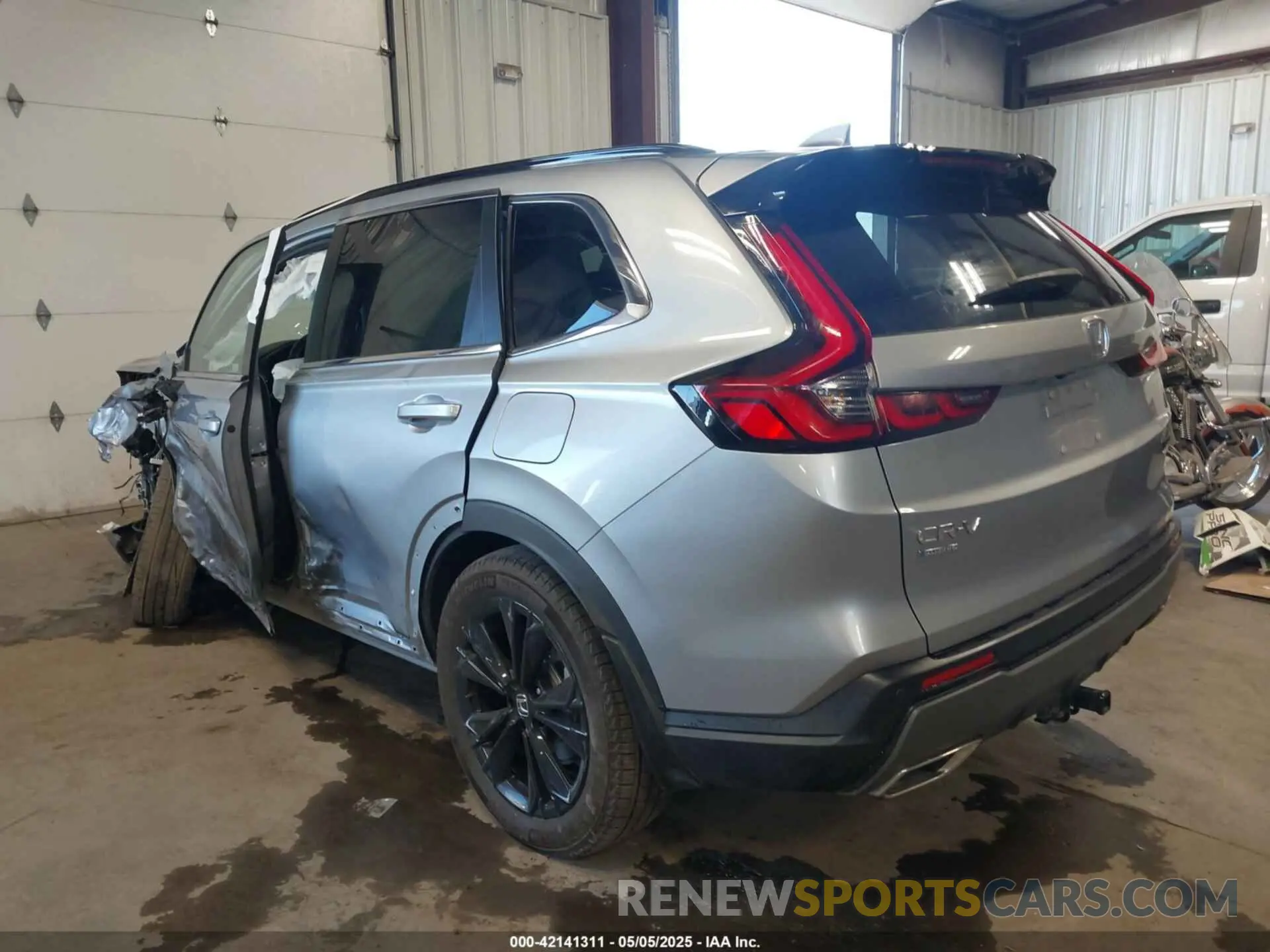 3 Photograph of a damaged car 7FARS6H93RE019572 HONDA CR-V HYBRID 2024