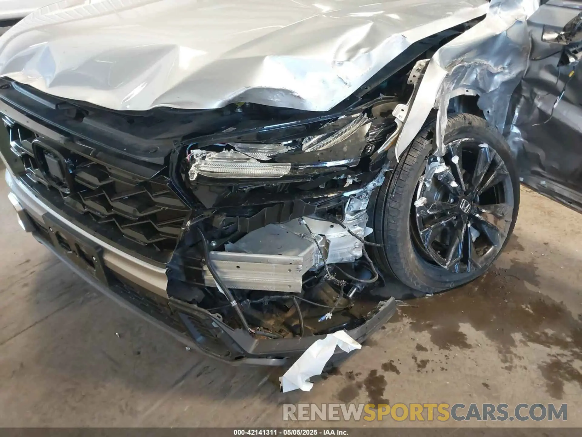 6 Photograph of a damaged car 7FARS6H93RE019572 HONDA CR-V HYBRID 2024