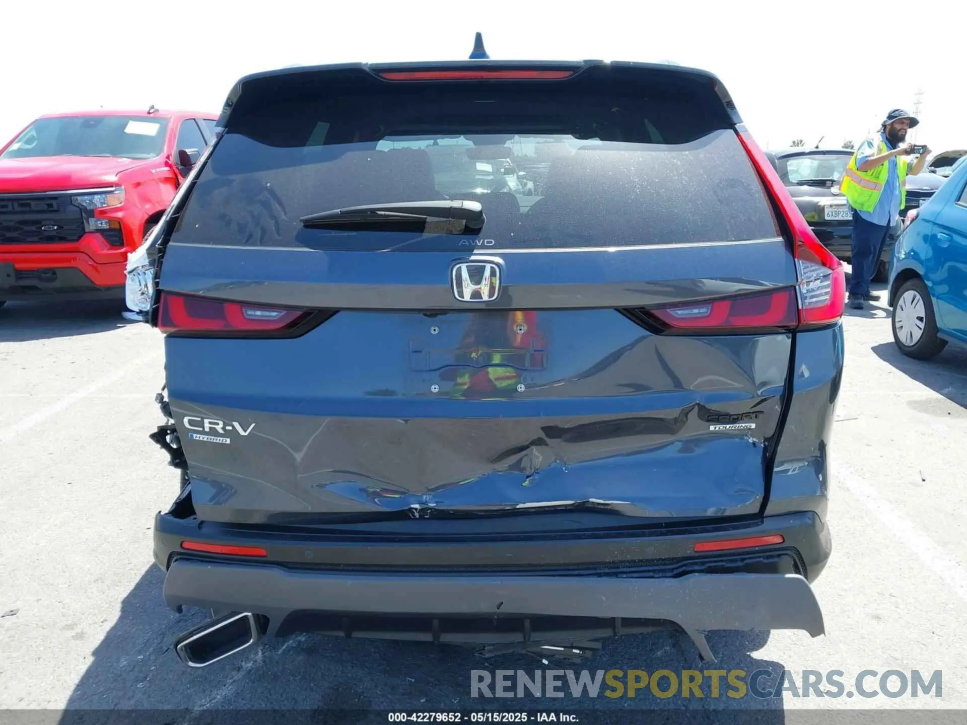 16 Photograph of a damaged car 7FARS6H94RE066125 HONDA CR-V HYBRID 2024