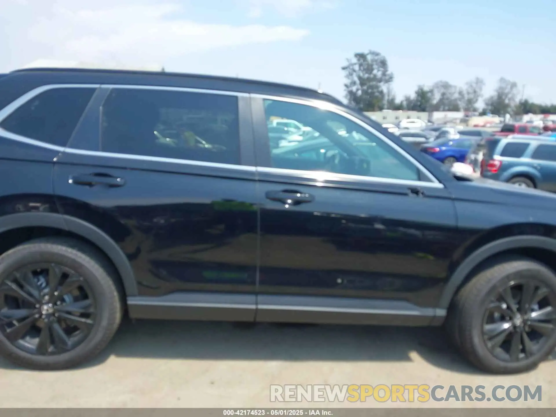 14 Photograph of a damaged car 7FARS6H94RE069011 HONDA CR-V HYBRID 2024