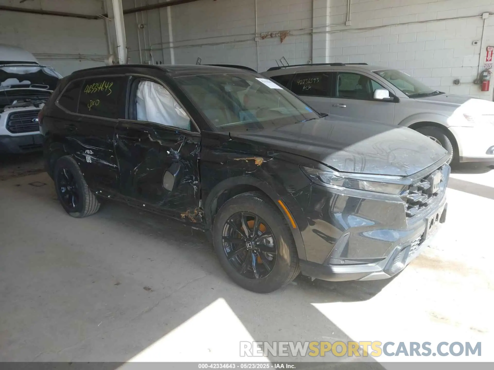 1 Photograph of a damaged car 2HKRS6H80SH808398 HONDA CR-V HYBRID 2025