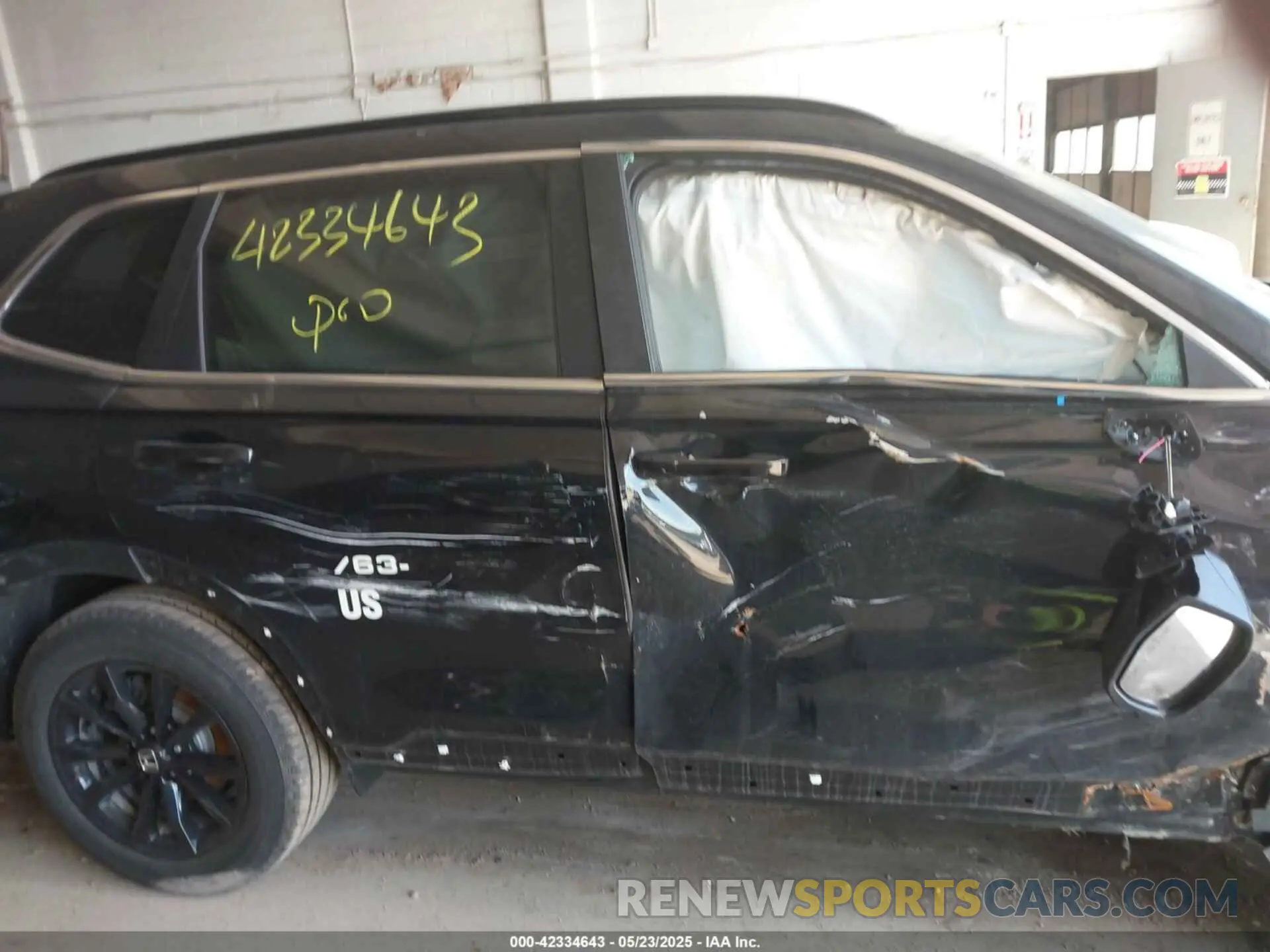 13 Photograph of a damaged car 2HKRS6H80SH808398 HONDA CR-V HYBRID 2025