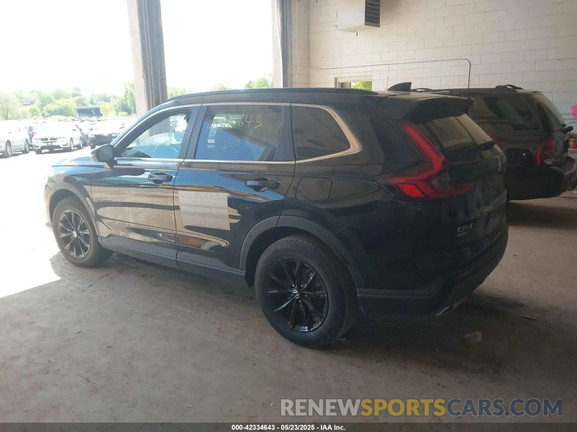 3 Photograph of a damaged car 2HKRS6H80SH808398 HONDA CR-V HYBRID 2025